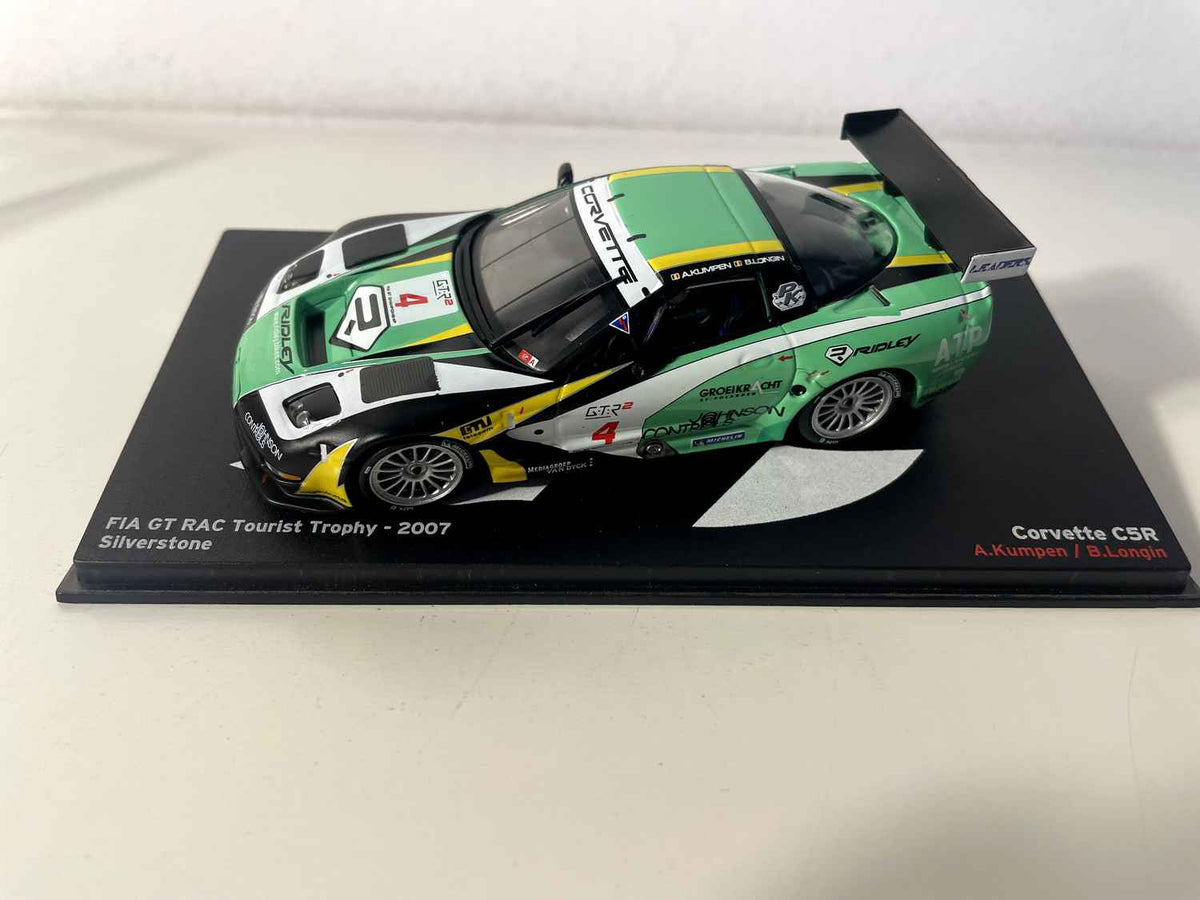 Corvette C5R Preta, Verde e Branca Número 4 - FIA GT RAC Tourist Trophy 2007 (Silverstone)