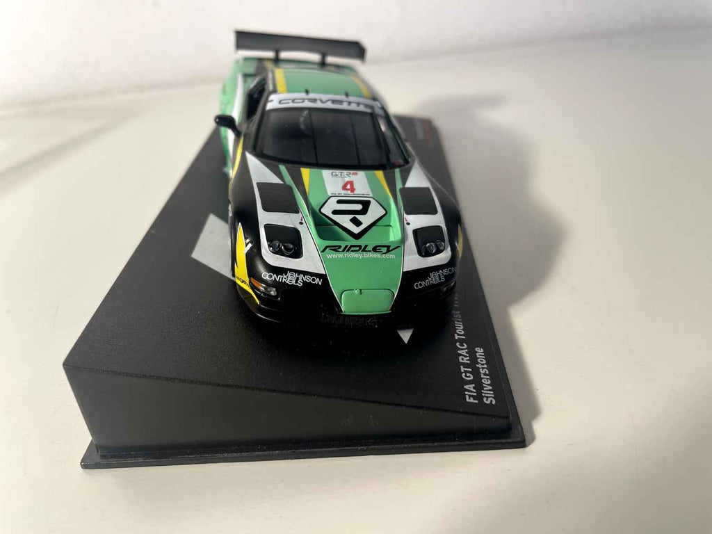 Corvette C5R Preta, Verde e Branca Número 4 - FIA GT RAC Tourist Trophy 2007 (Silverstone)