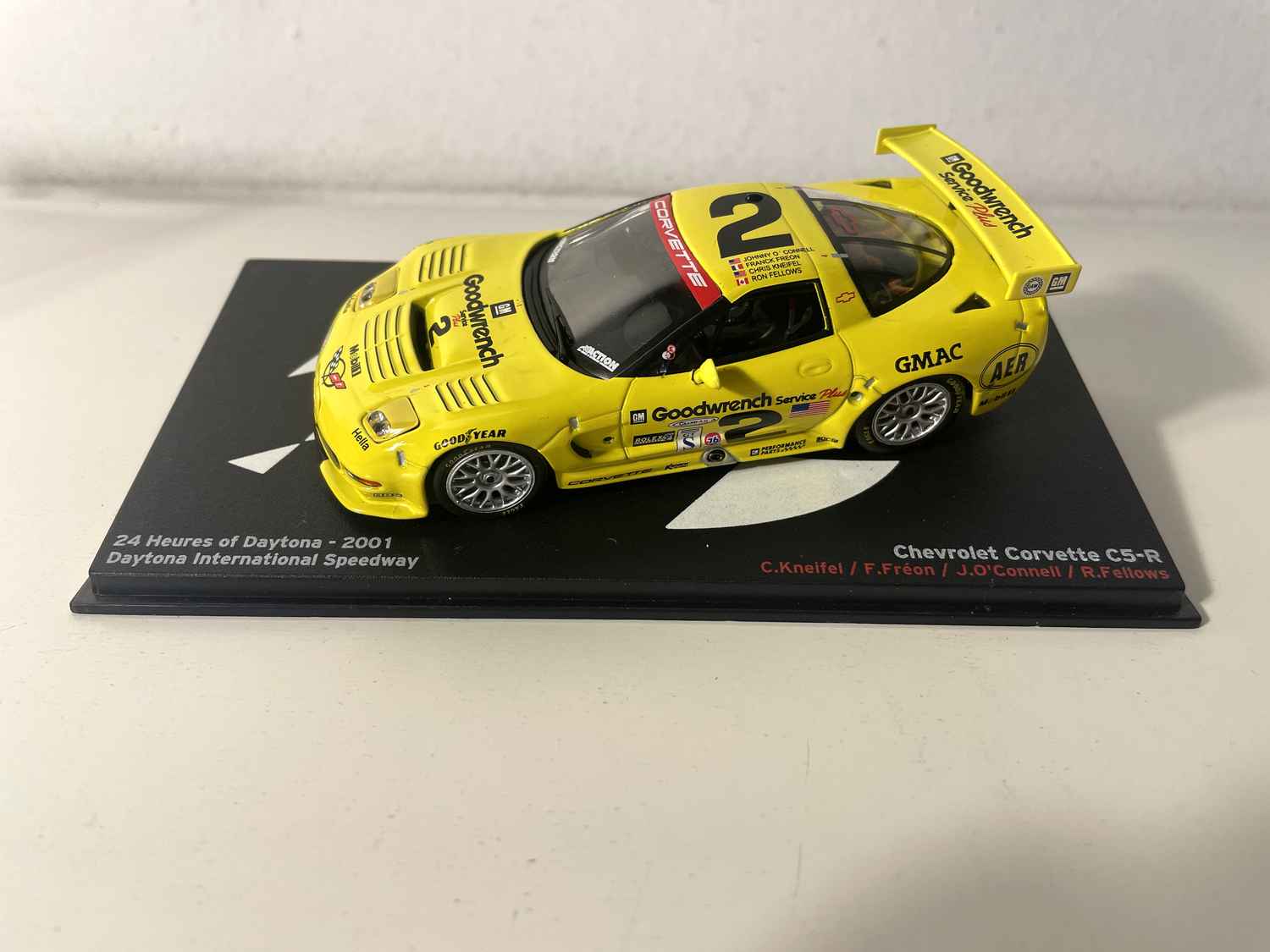 Chevrolet Corvette C5-R żółta numer 2 - 24 godziny Daytona z 2001 roku (Daytona International Speedway)