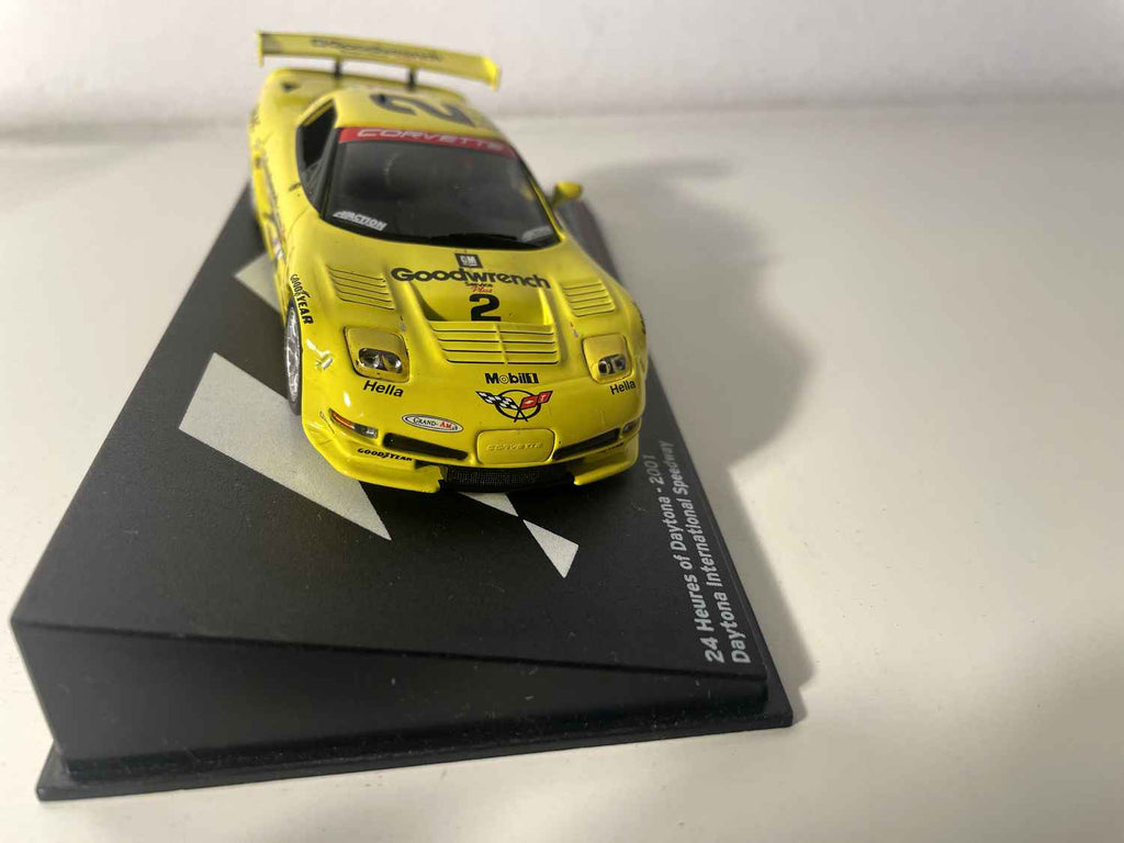 Chevrolet Corvette C5-R żółta numer 2 - 24 godziny Daytona z 2001 roku (Daytona International Speedway)