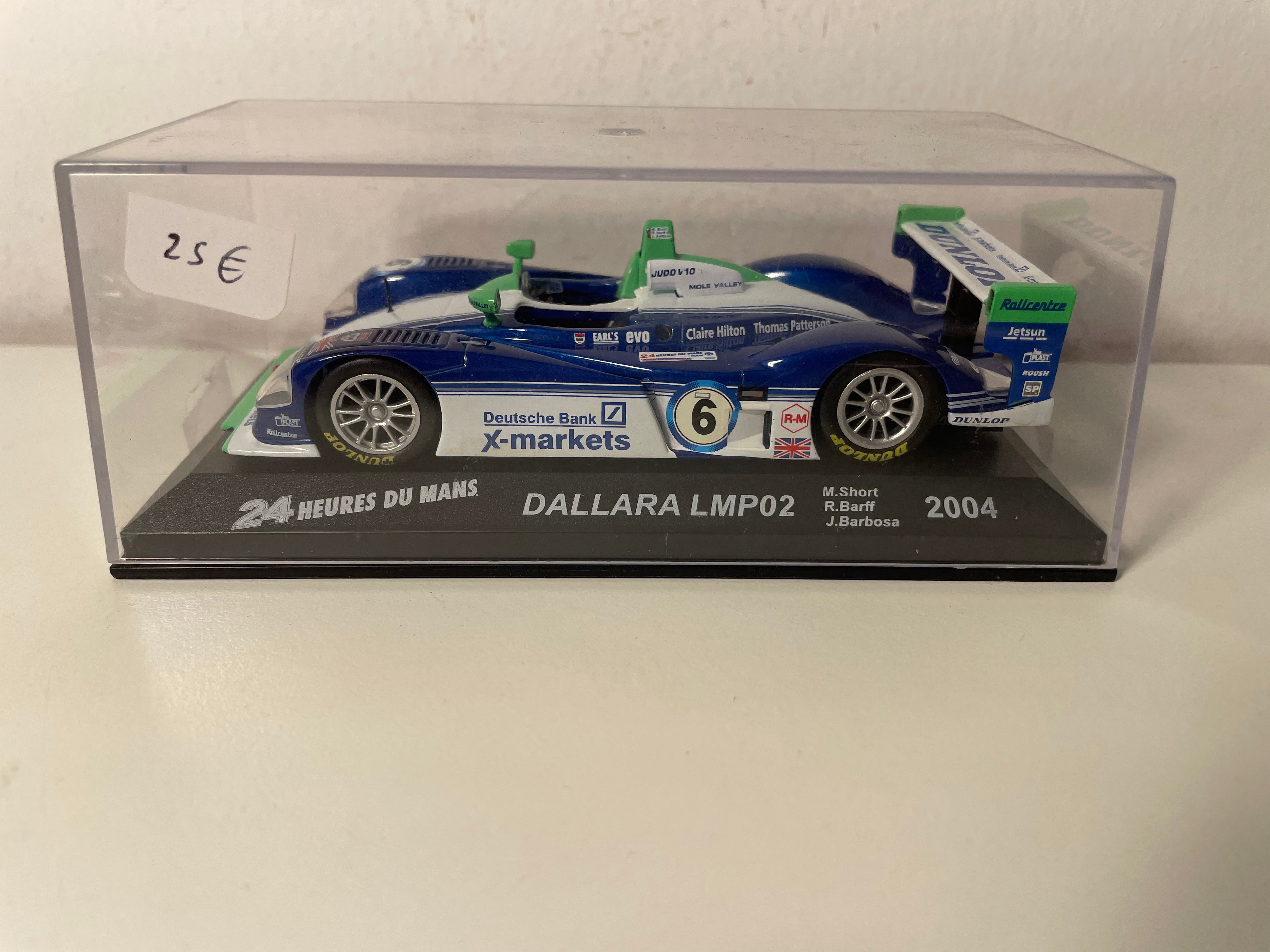 Dallara LMP02 bleue, blanche et verte numéro 6 - 24 heures du Mans de 2004