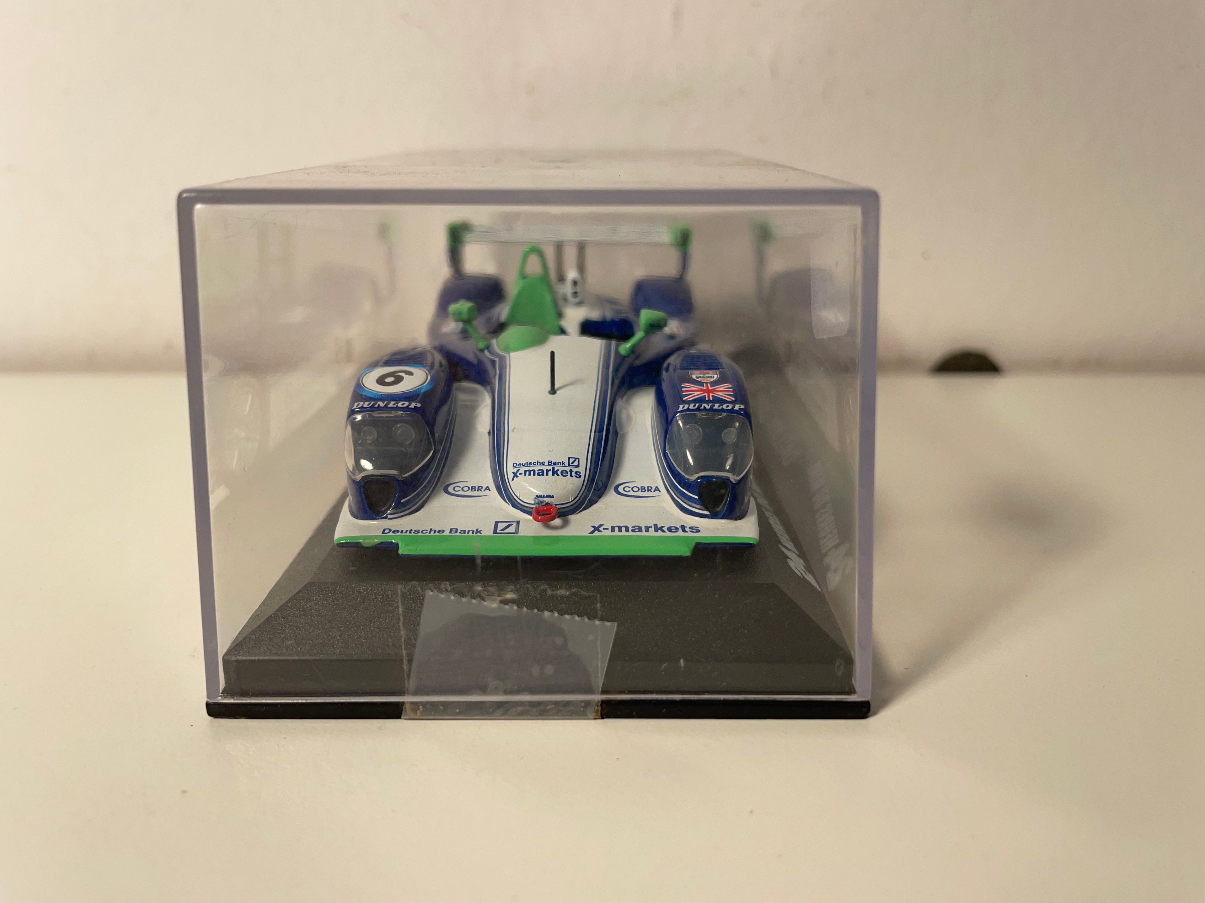 Dallara LMP02 bleue, blanche et verte numéro 6 - 24 heures du Mans de 2004