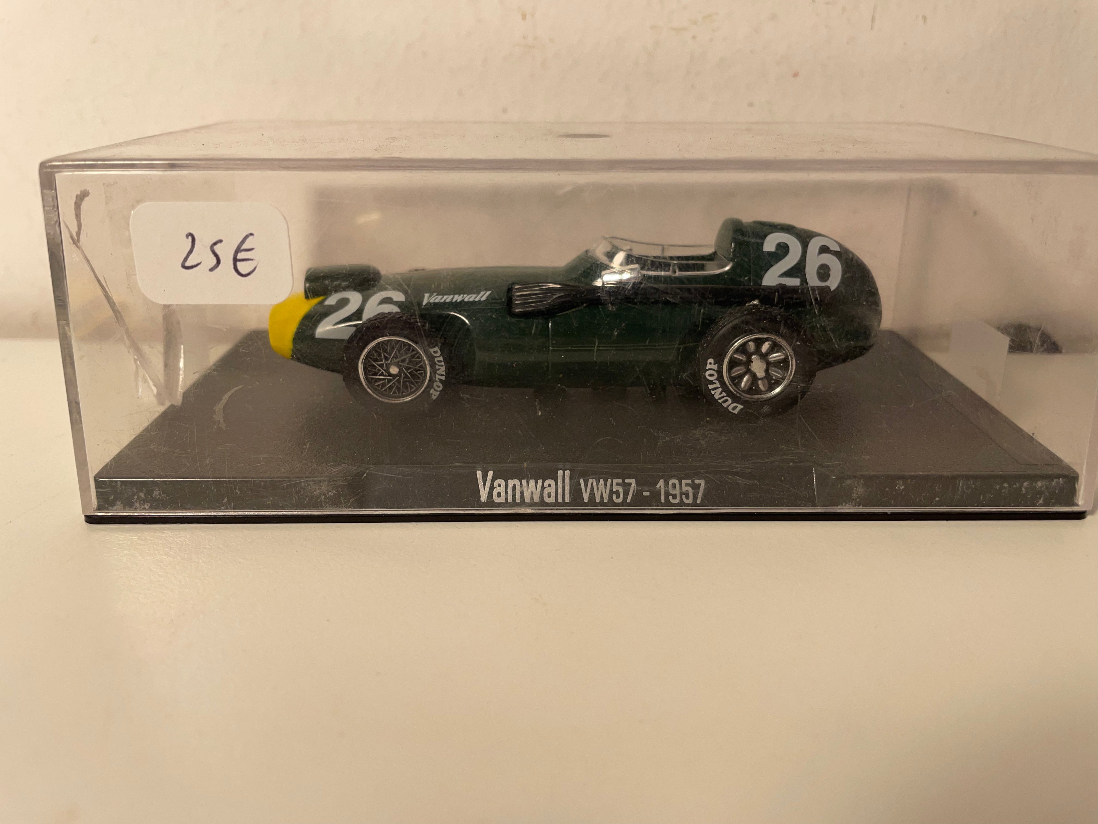 VW57 Vanwall verde número 26 de 1957 (Fórmula 1)