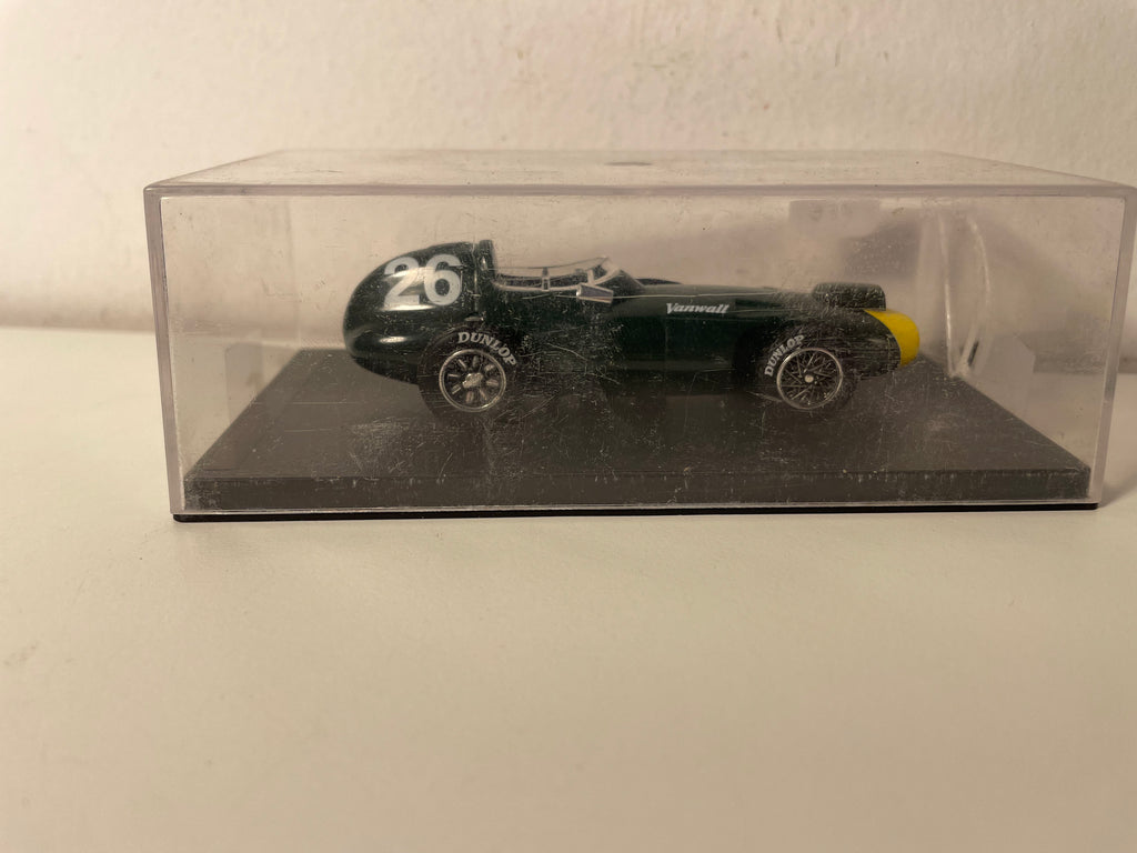 VW57 Vanwall verde número 26 de 1957 (Fórmula 1)