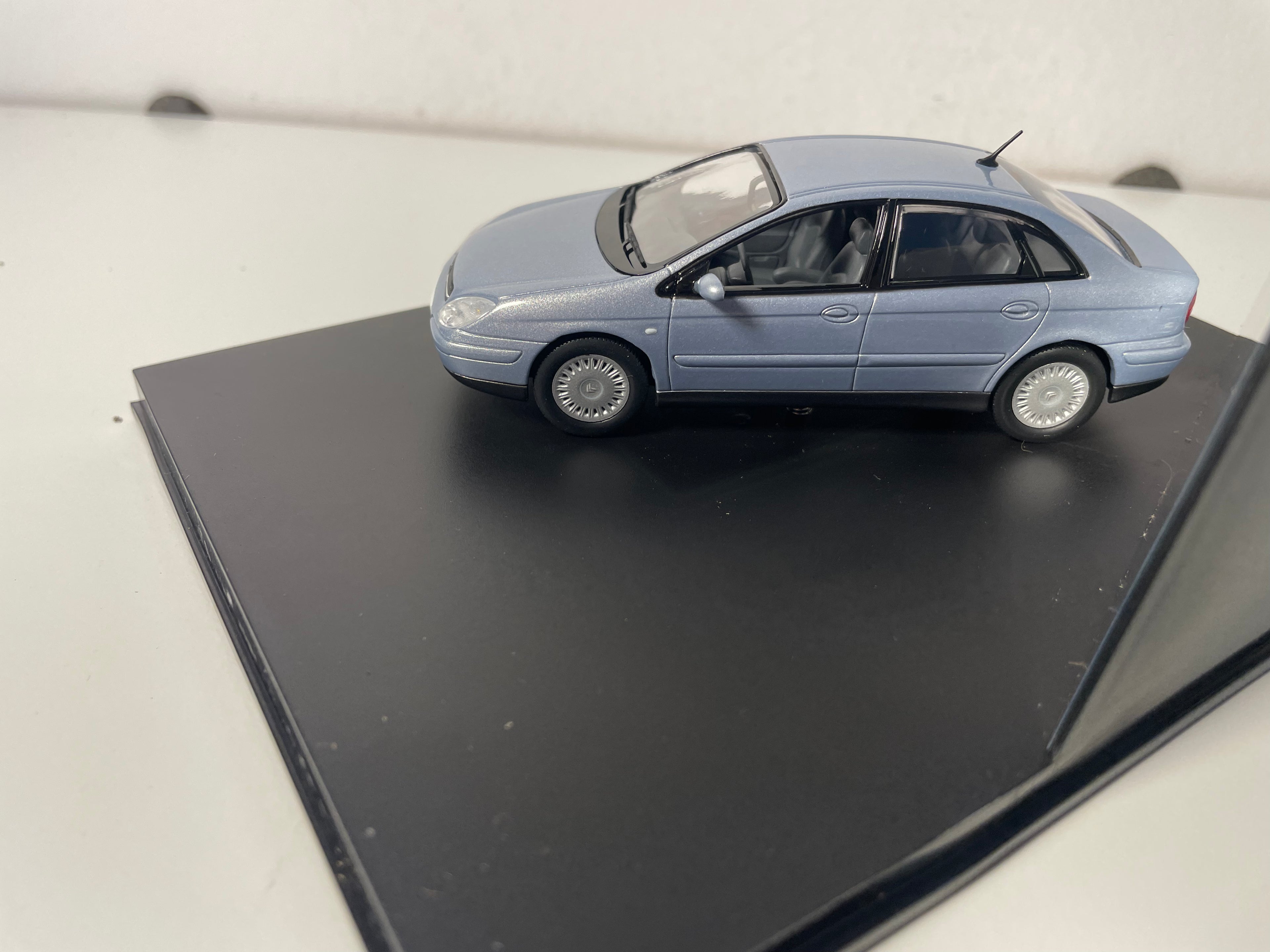 Citroën C5 grijs-blauw? - NOREV (rechthoekige doosset)