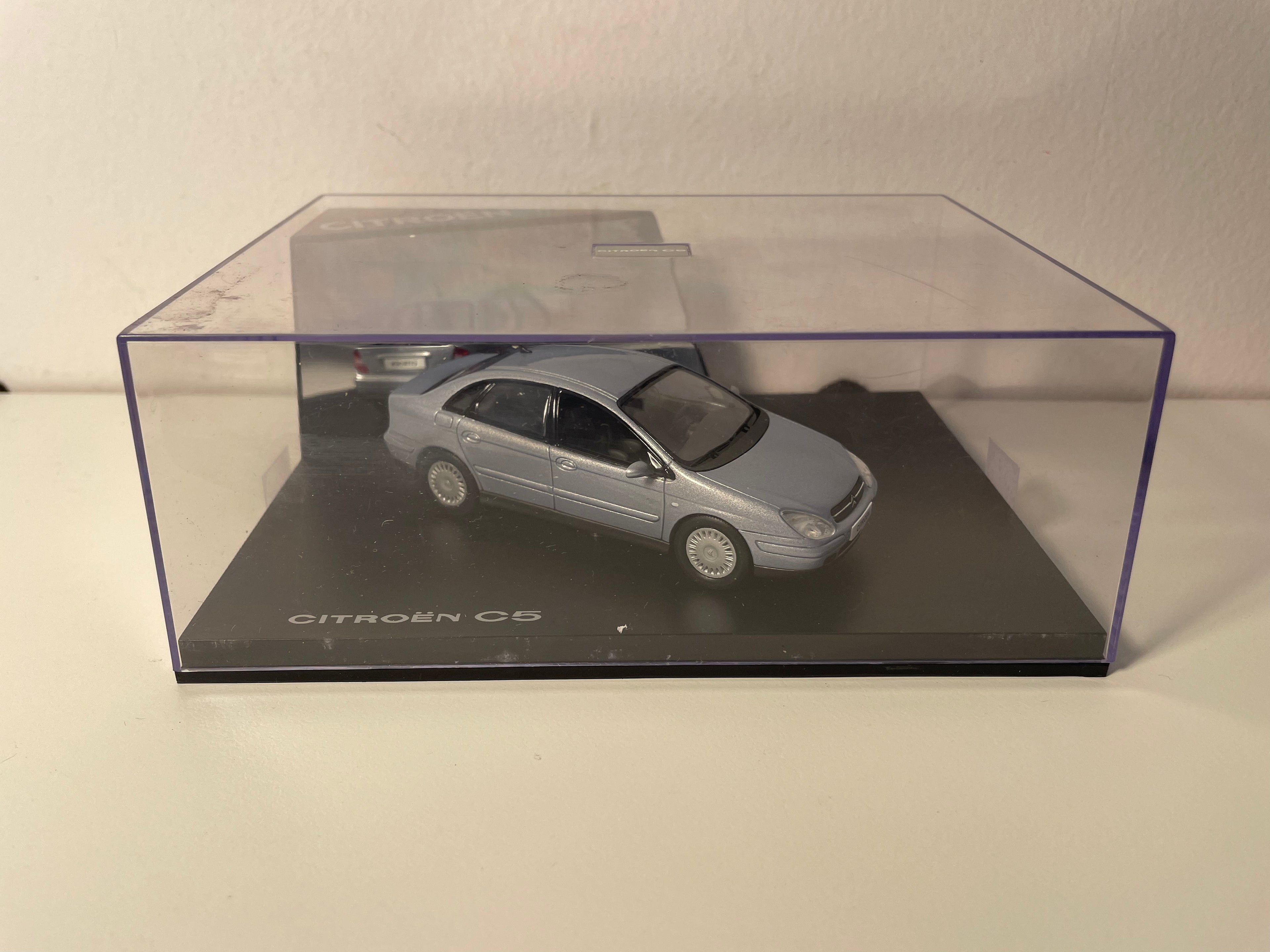 Citroën C5 grijs-blauw? - NOREV (rechthoekige doosset)