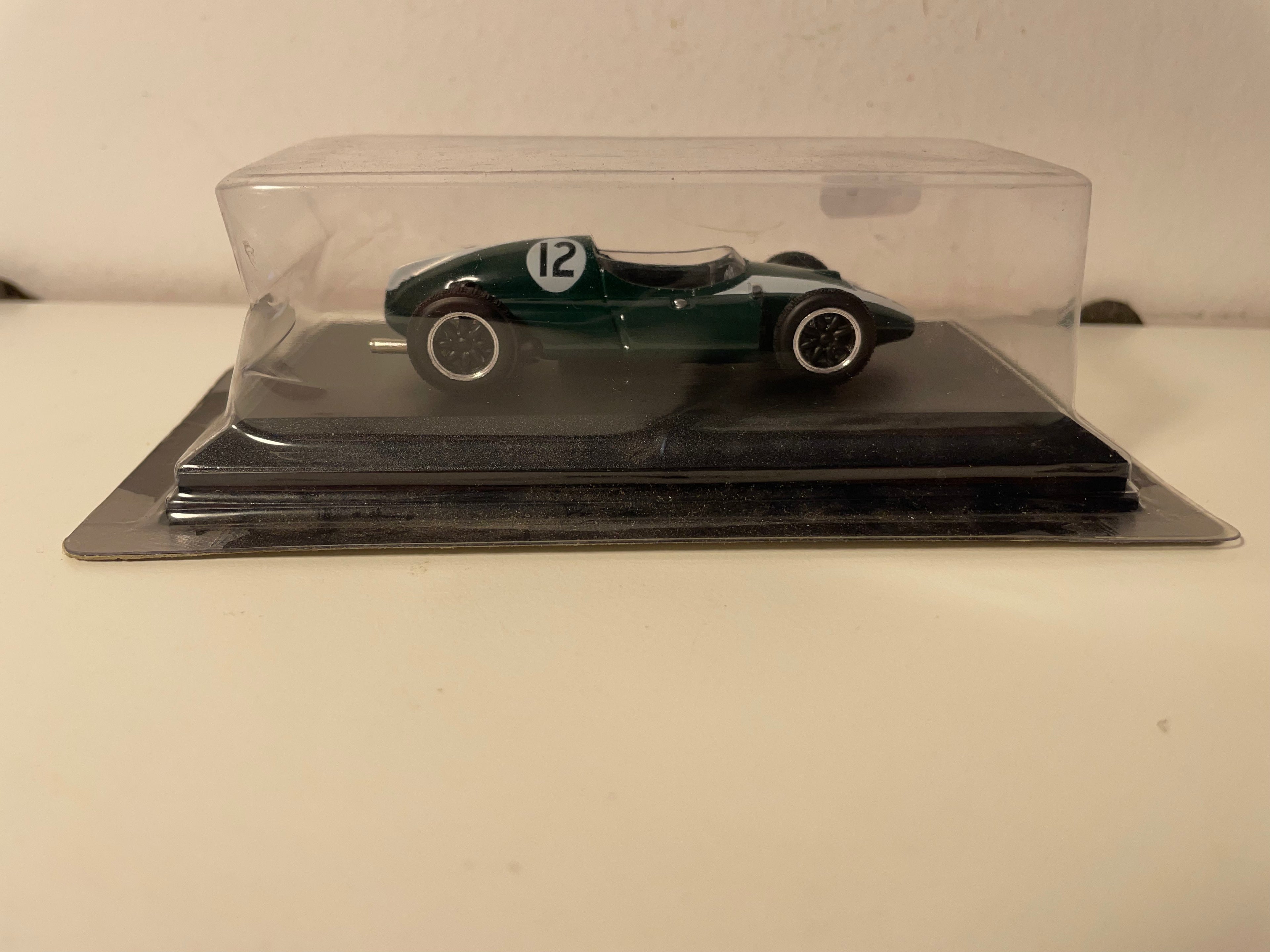 Cooper Climax T51 zielony numer 12 z 1959 roku (Formuła 1)