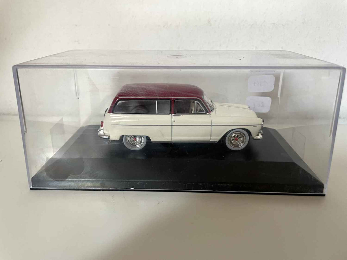 Beige Simca P60 with burgundy roof from 1961 (car added to a base)