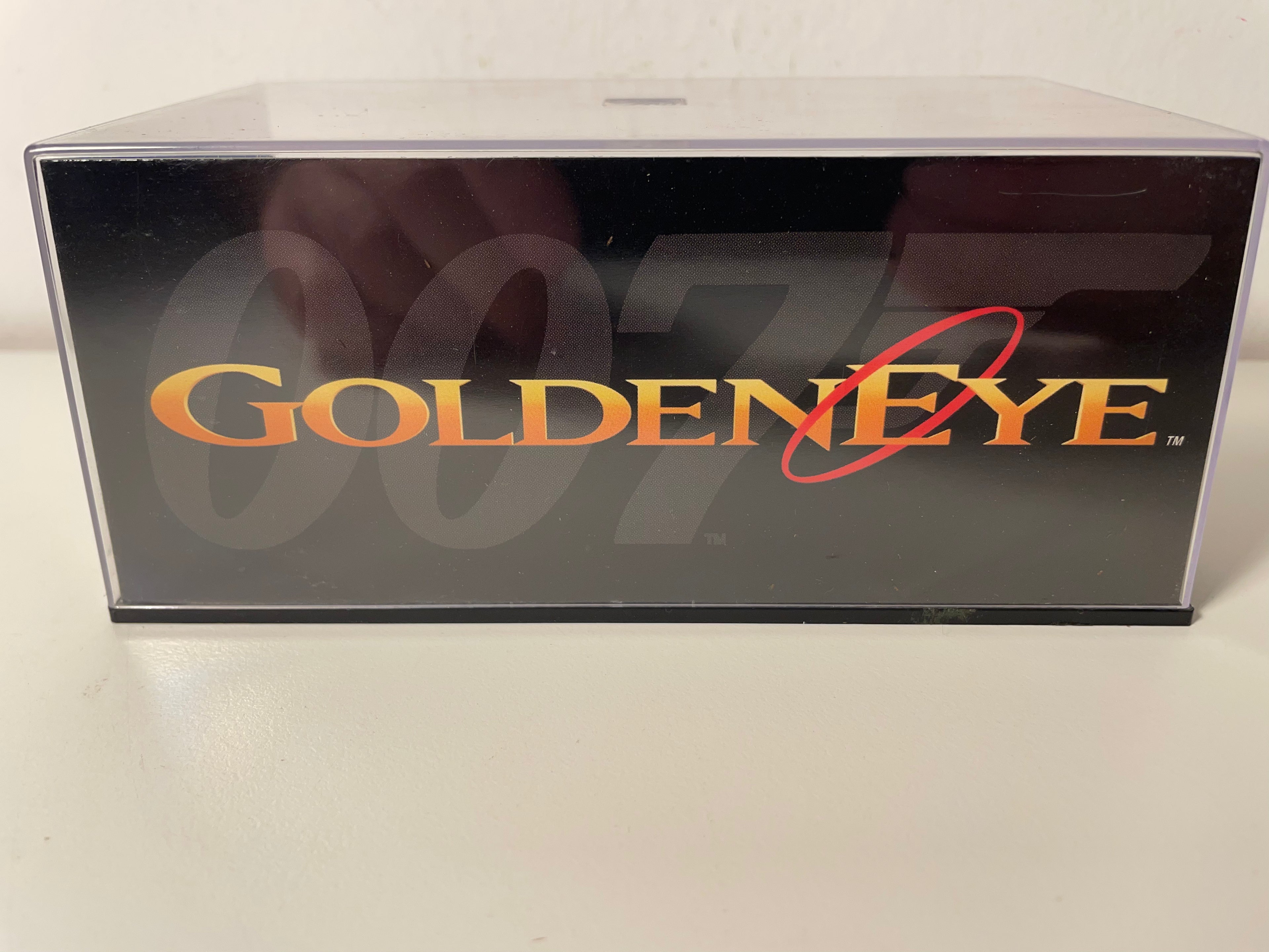 BMW Z3 azul - JAMES BOND - GOLDENEYE - (falta un retrovisor)