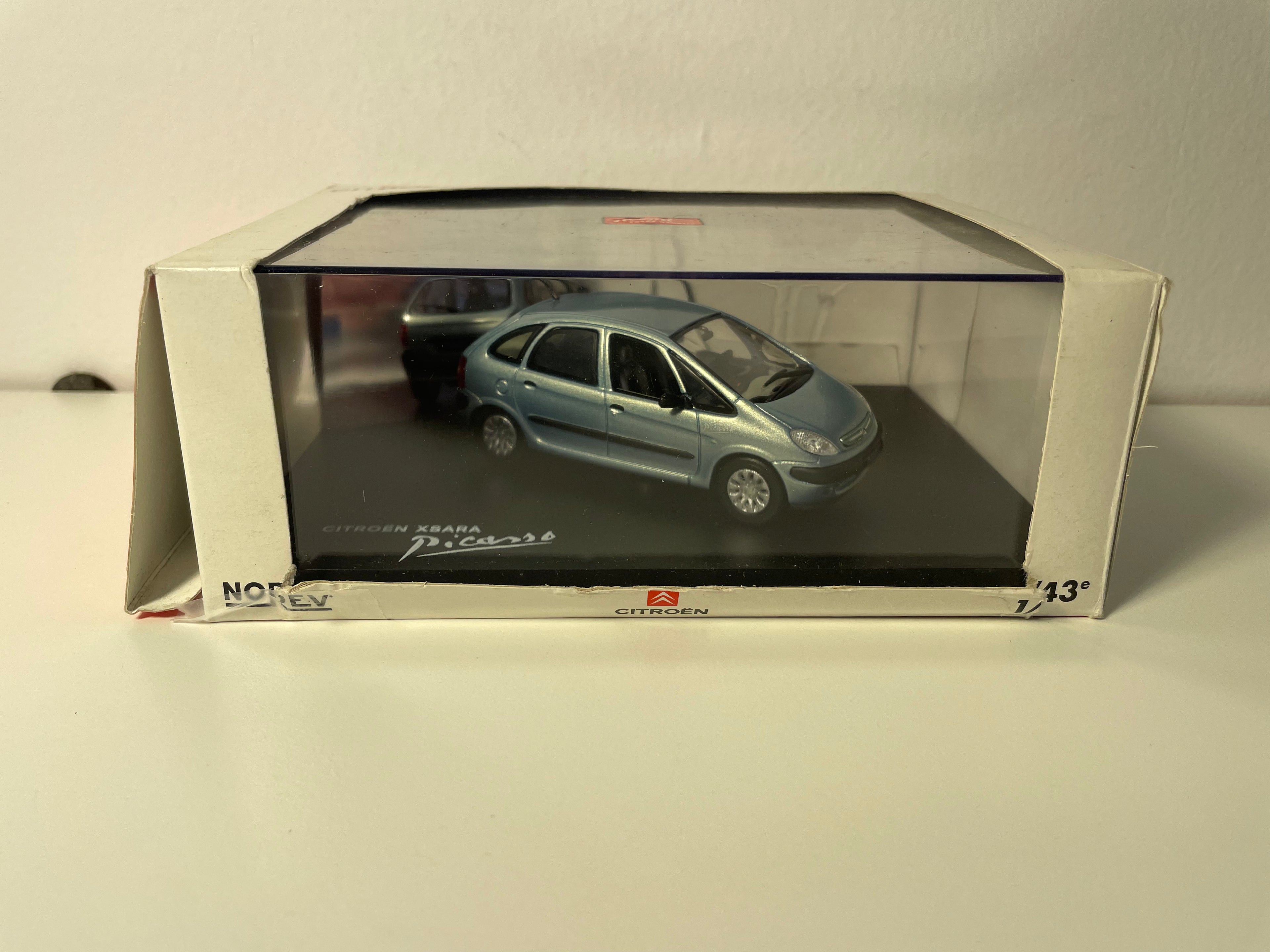 Citroën Xsara Picasso niebieska - NOREV (zestaw w prostokątnej skrzynce)
