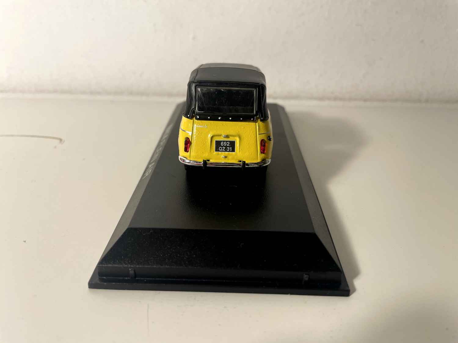 Renault 4L Plein Air Geel - Norev