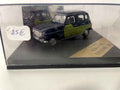 Renault 4L Parisienne Donkerblauw met Groene en Gele Ruitjes van 1965 - Vitesse referentie L129B (vierkante doos)