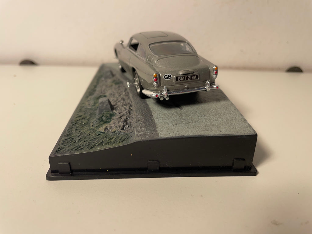 Aston Martin DB5 gris (techo completo) - JAMES BOND - GOLDFINGER