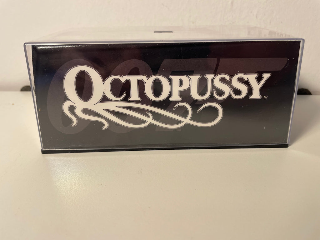 Alfa Romeo GTV6 gray - JAMES BOND - OCTOPUSSY