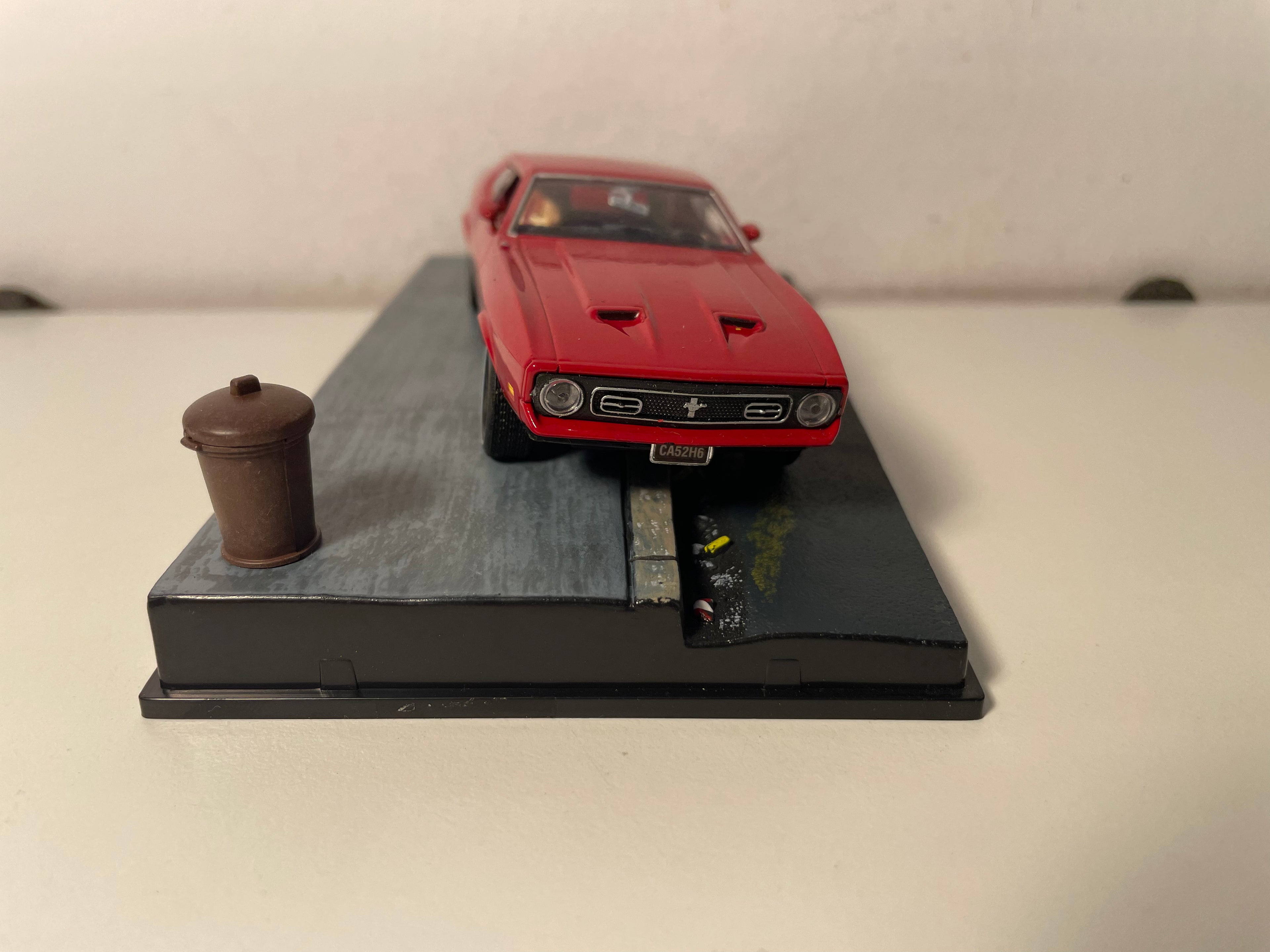 Mustang Mach 1 rosso scuro - JAMES BOND - I DIAMANTI SONO ETERNI (Diamonds are forever)