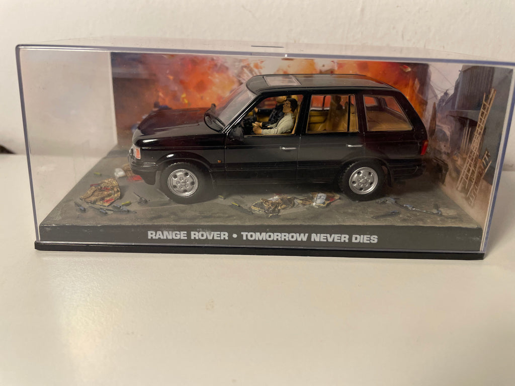 Range Rover nero - JAMES BOND - DOMANI NON MUORE MAI