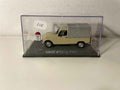 Renault 4 pick-up beige et bâche grise de 1983