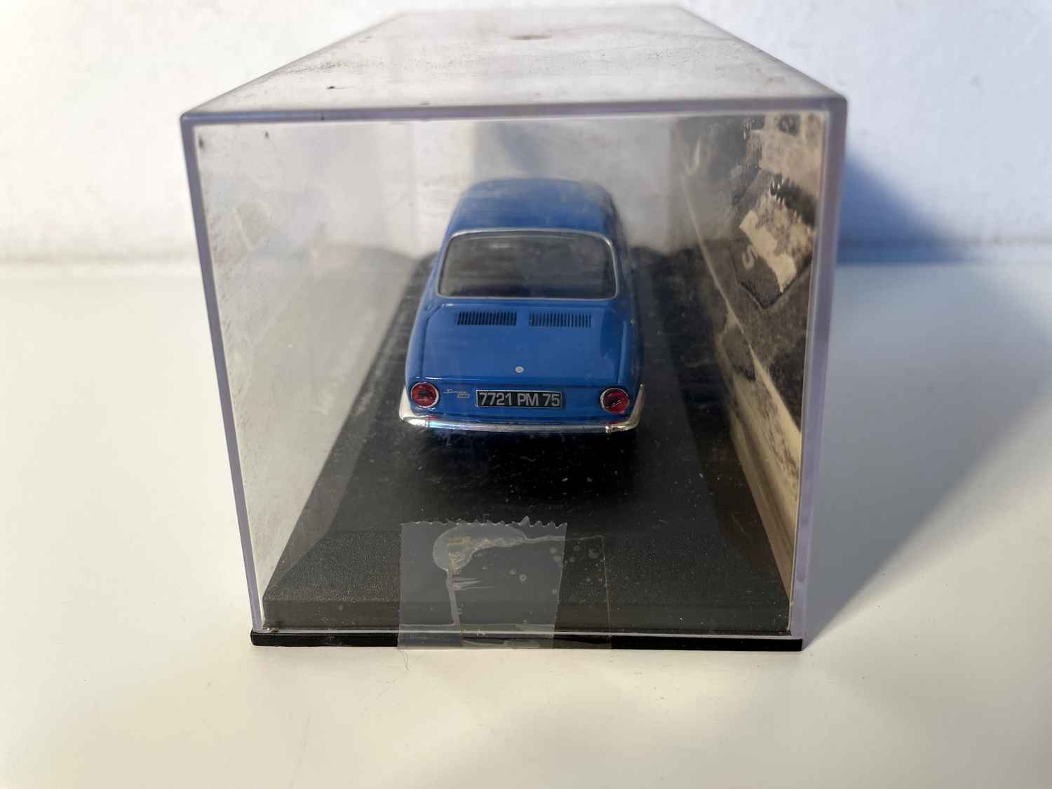 SIMCA 1000 coupé azul de 1964