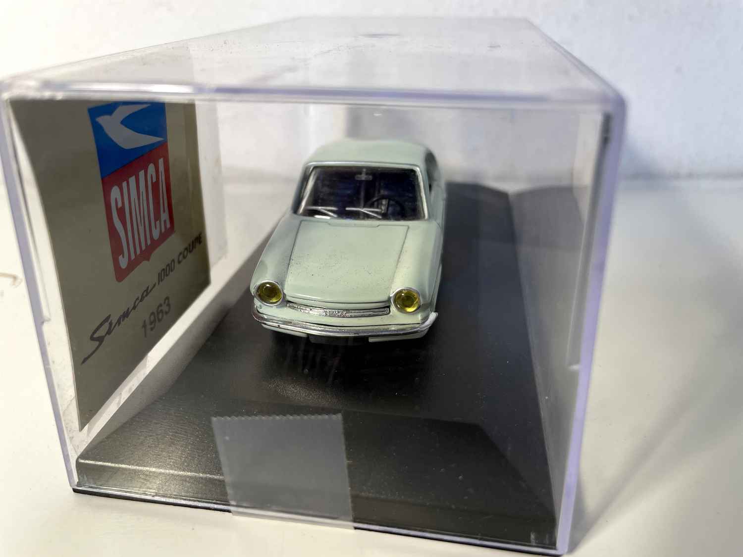 Simca 1000 coupé in "verde chiaro" del 1963