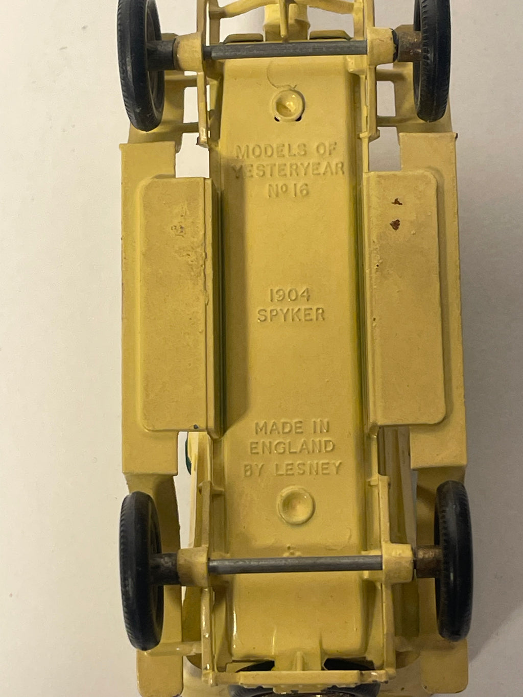 Daimler Spyker jaune de 1904 - MATCHBOX référence Y-13 (fabrication en Angleterre)