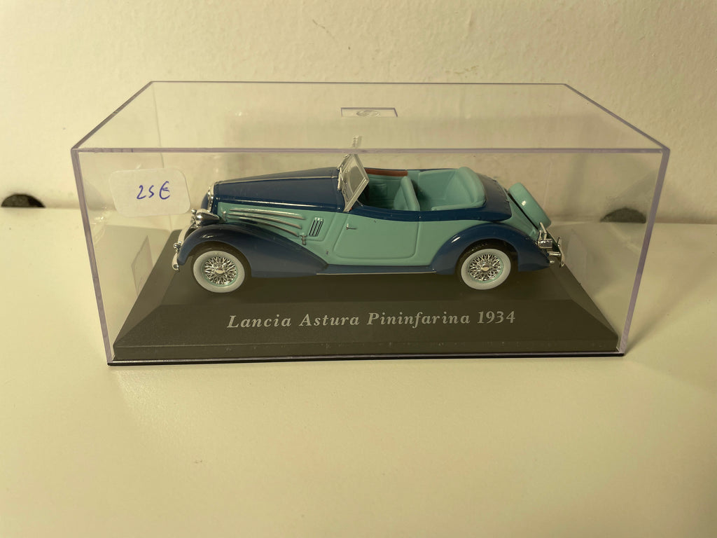 Lancia Astura Pininfarina blou an gréng vu 1934