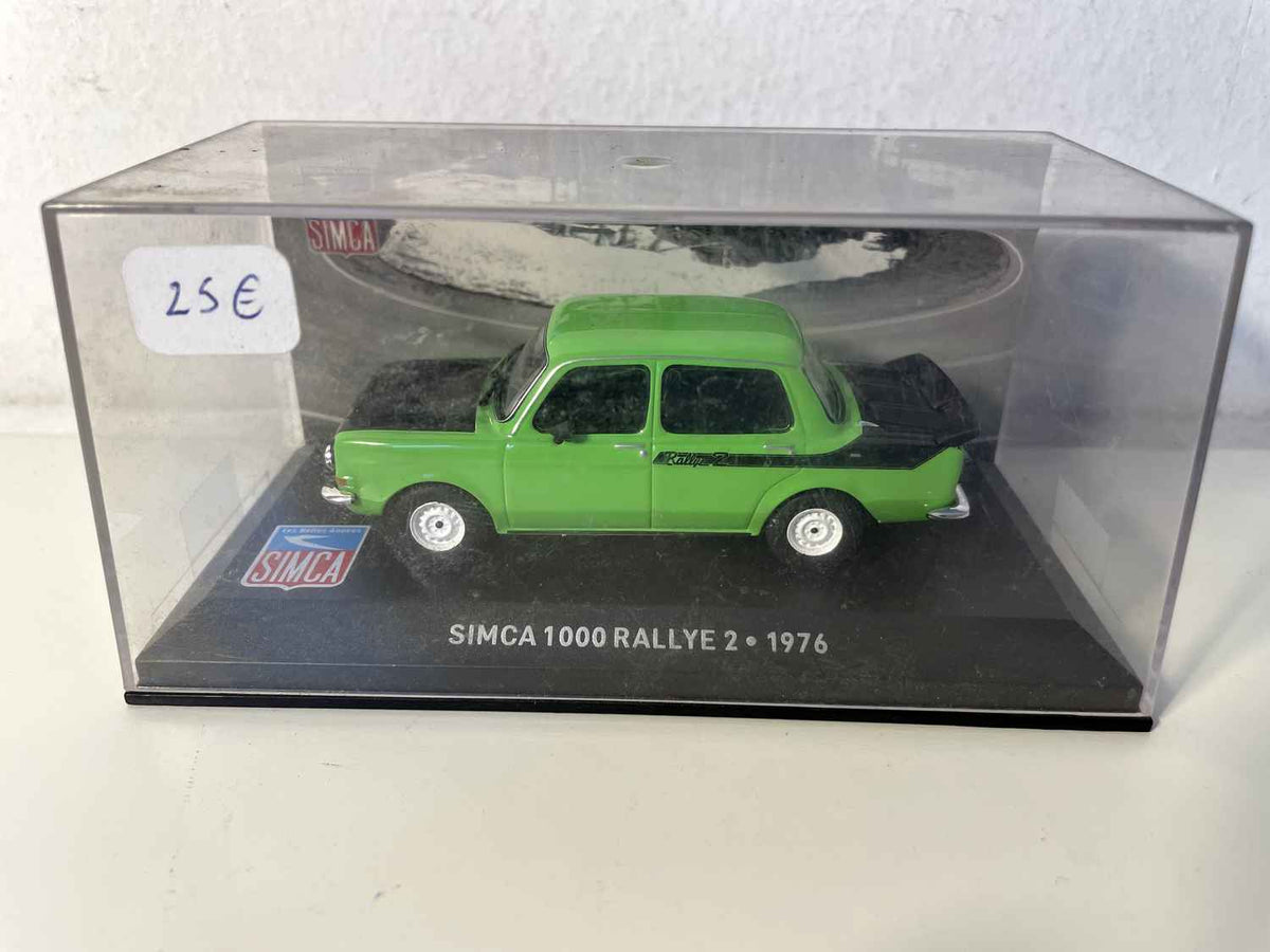 Gréng a schwaarz SIMCA 1000 Rallye 2 vun 1976