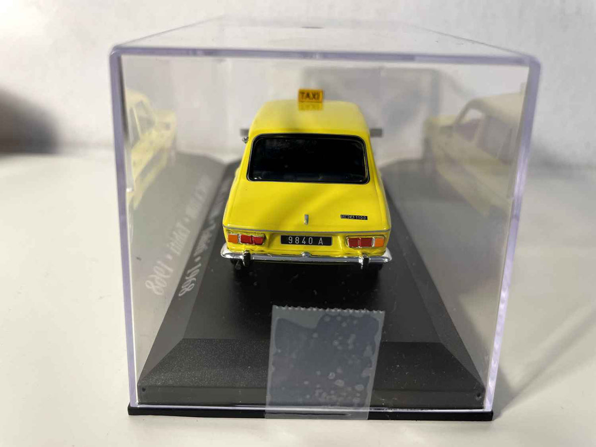 Gele Simca 1100 uit 1968 (Taxi de Tahiti)