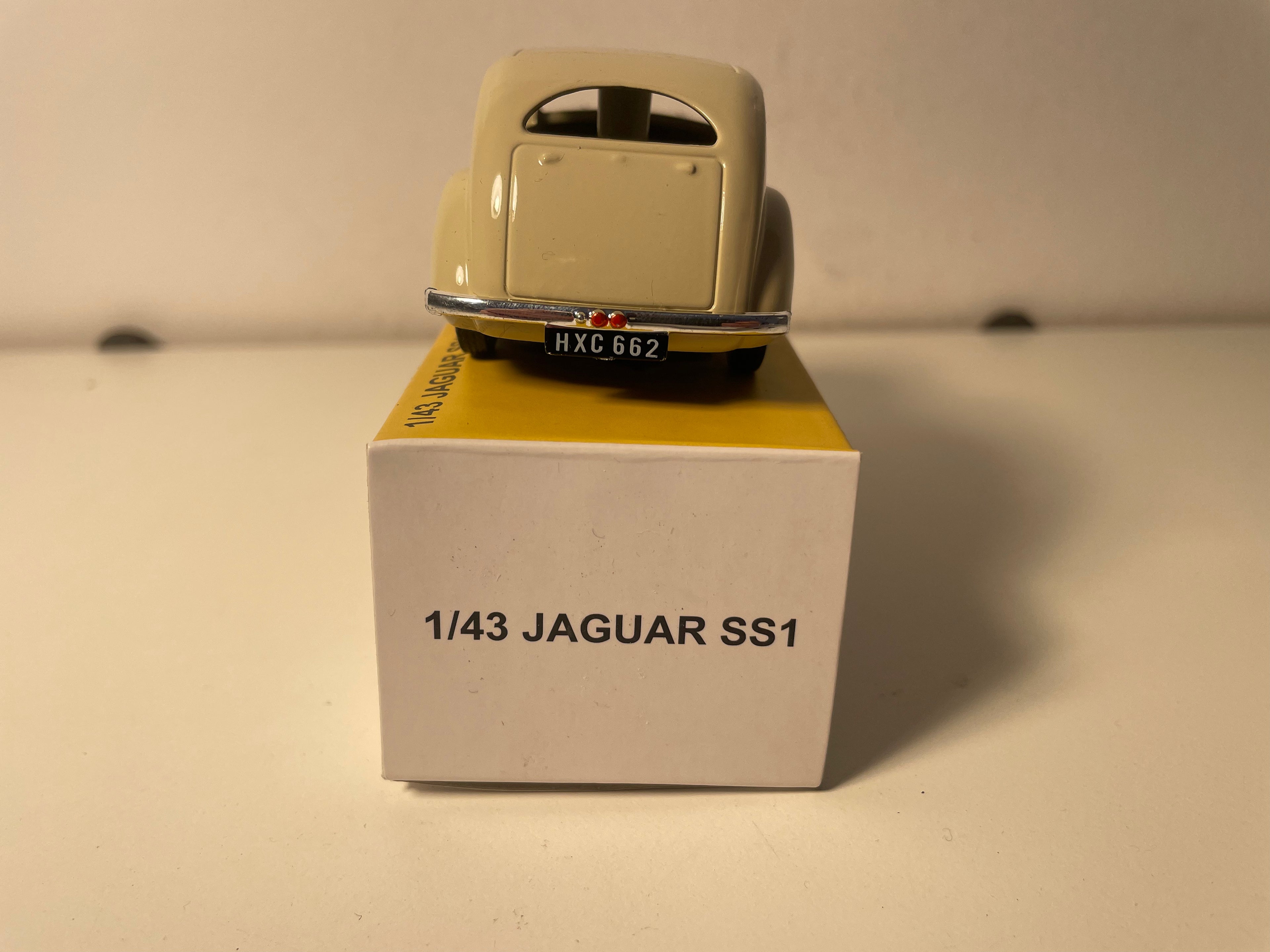 Jaguar SS1 beige -GFCC Toys