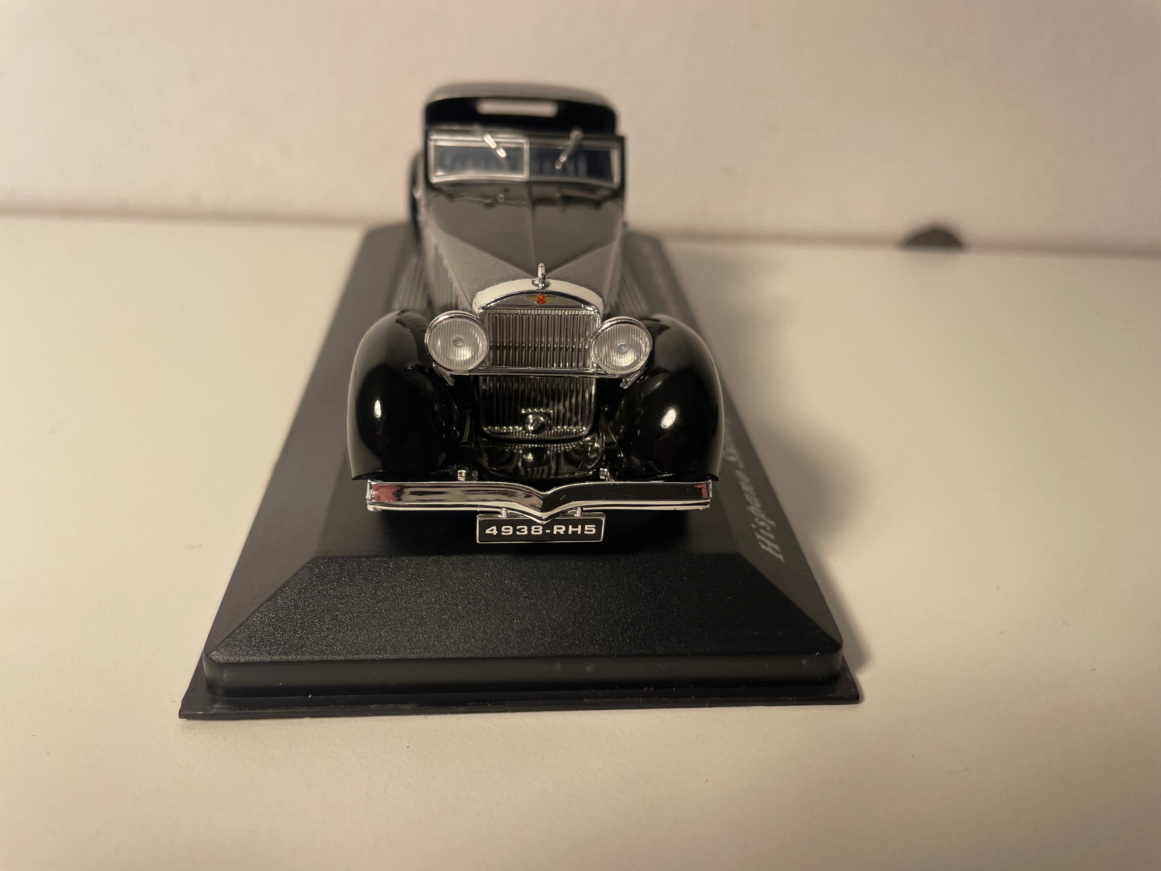 Hispano-Suiza J12 T68 Fernandez et Darrin grise et noire de 1933
