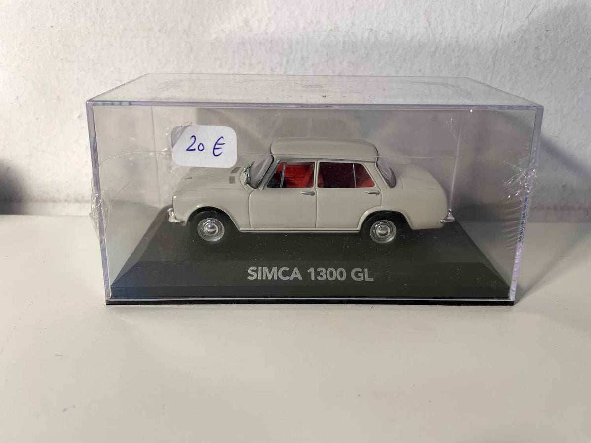 SIMCA 1300 GL blanco roto