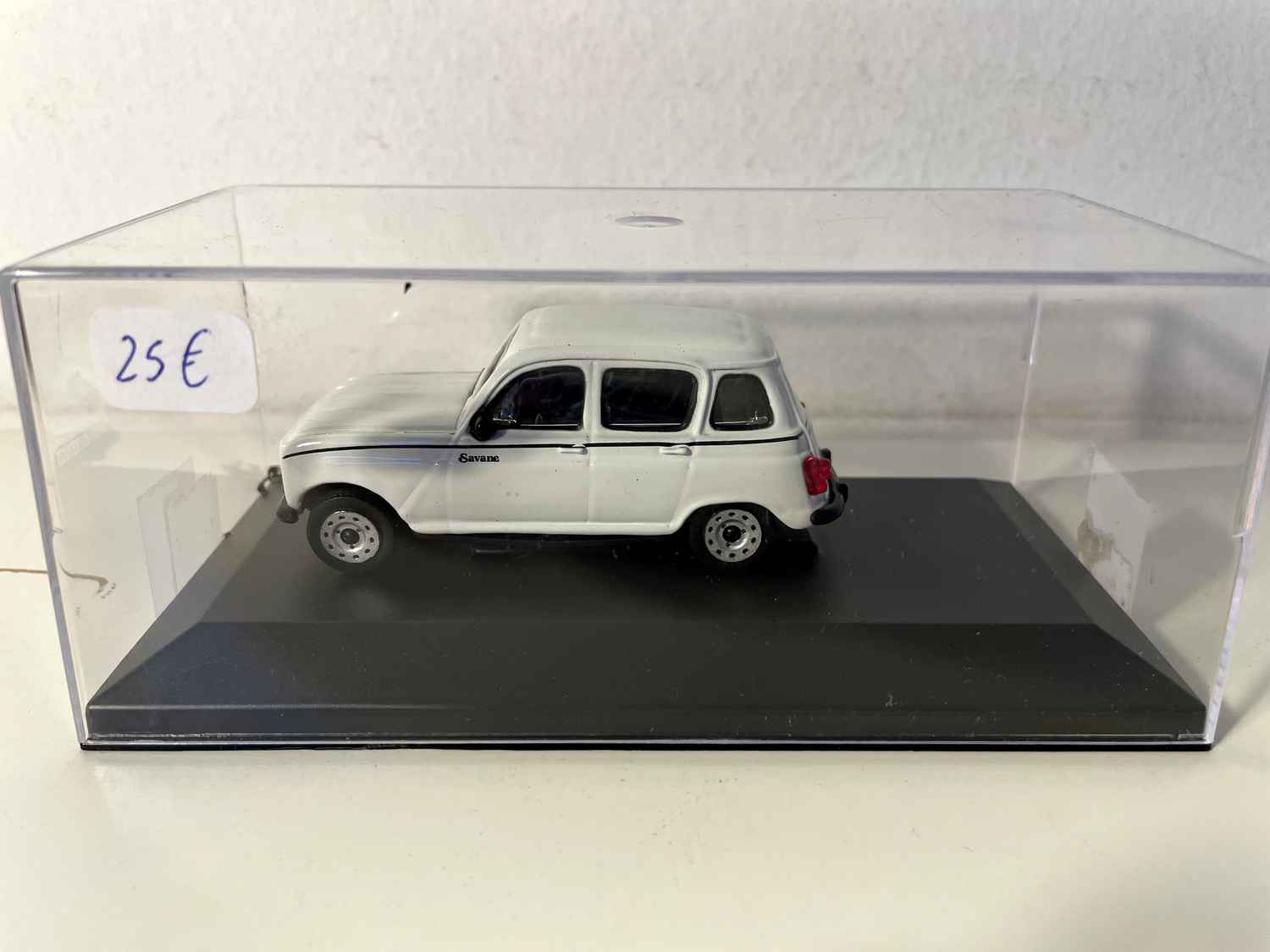 Renault 4L Savane Wit