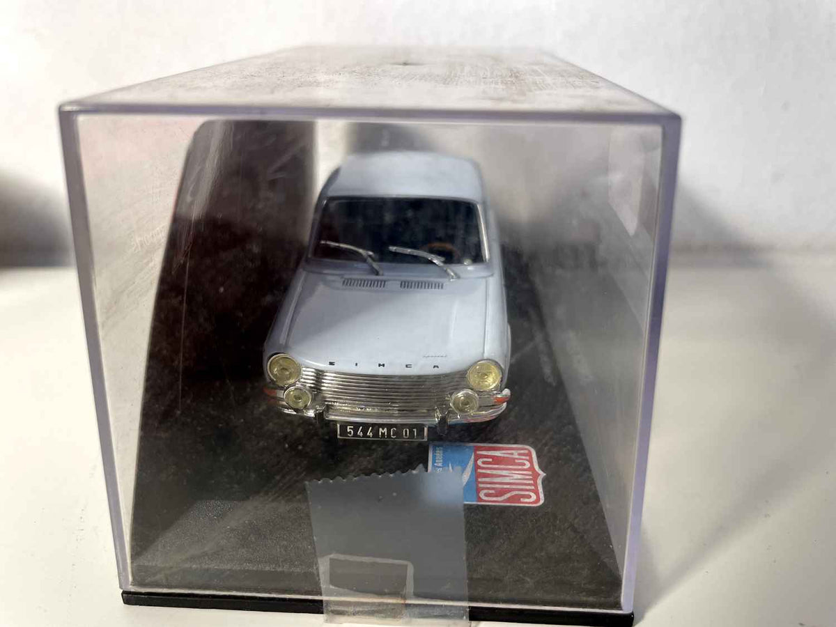 SIMCA 1501S azzurro pallido del 1969