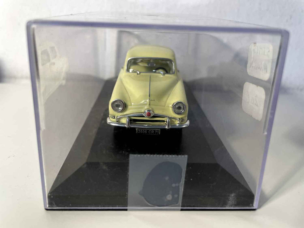 Simca Aronde geel (plexidoos)