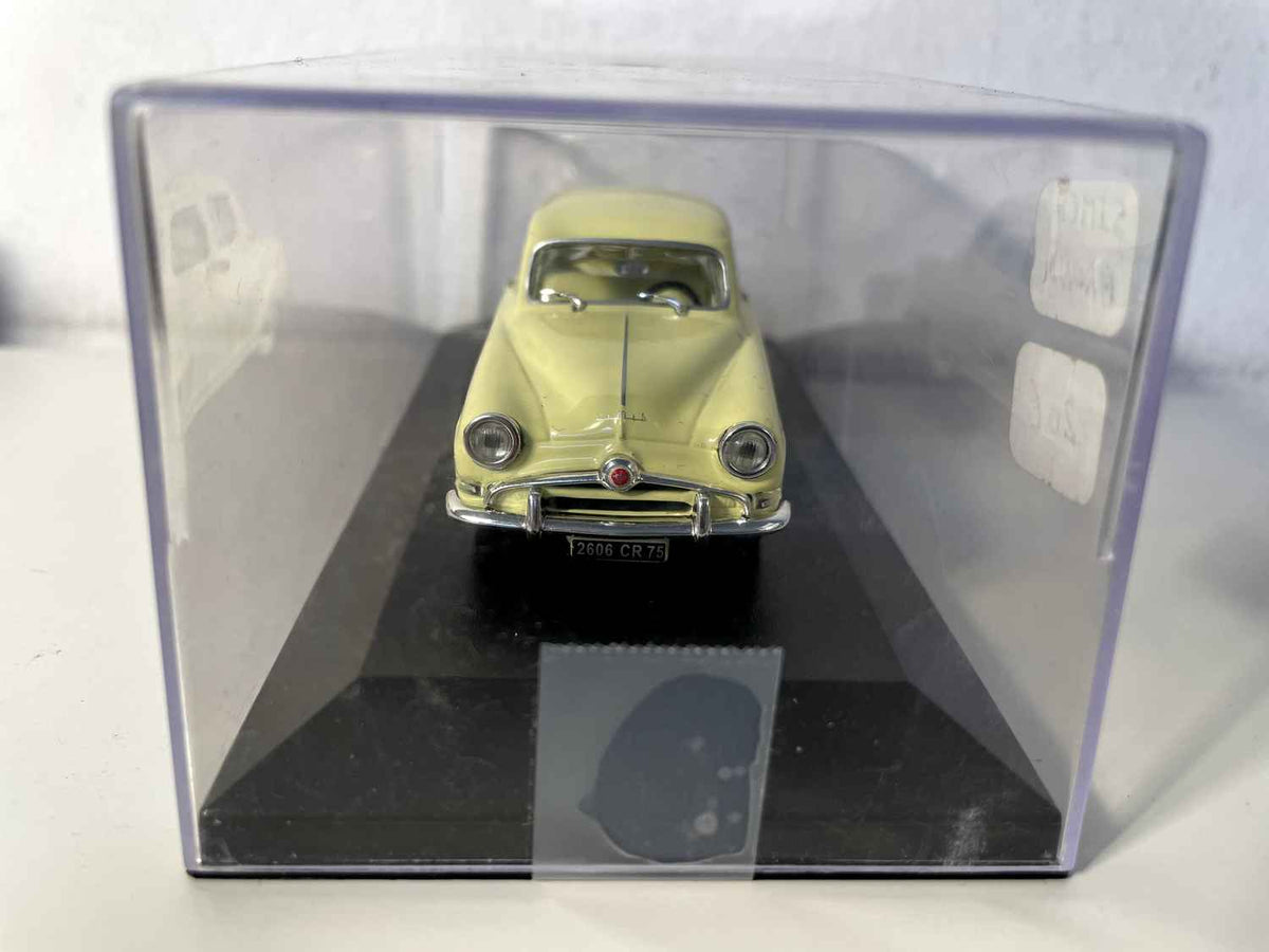 Simca Aronde geel (plexidoos)