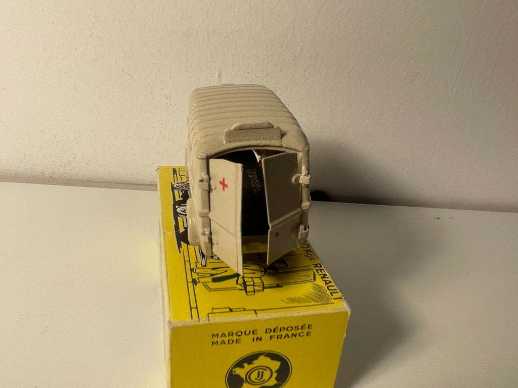 Renault 1000 Kg beżowy (Karetka miejska) - kolekcja CIJ (Compagnie Industrielle du Jouet)