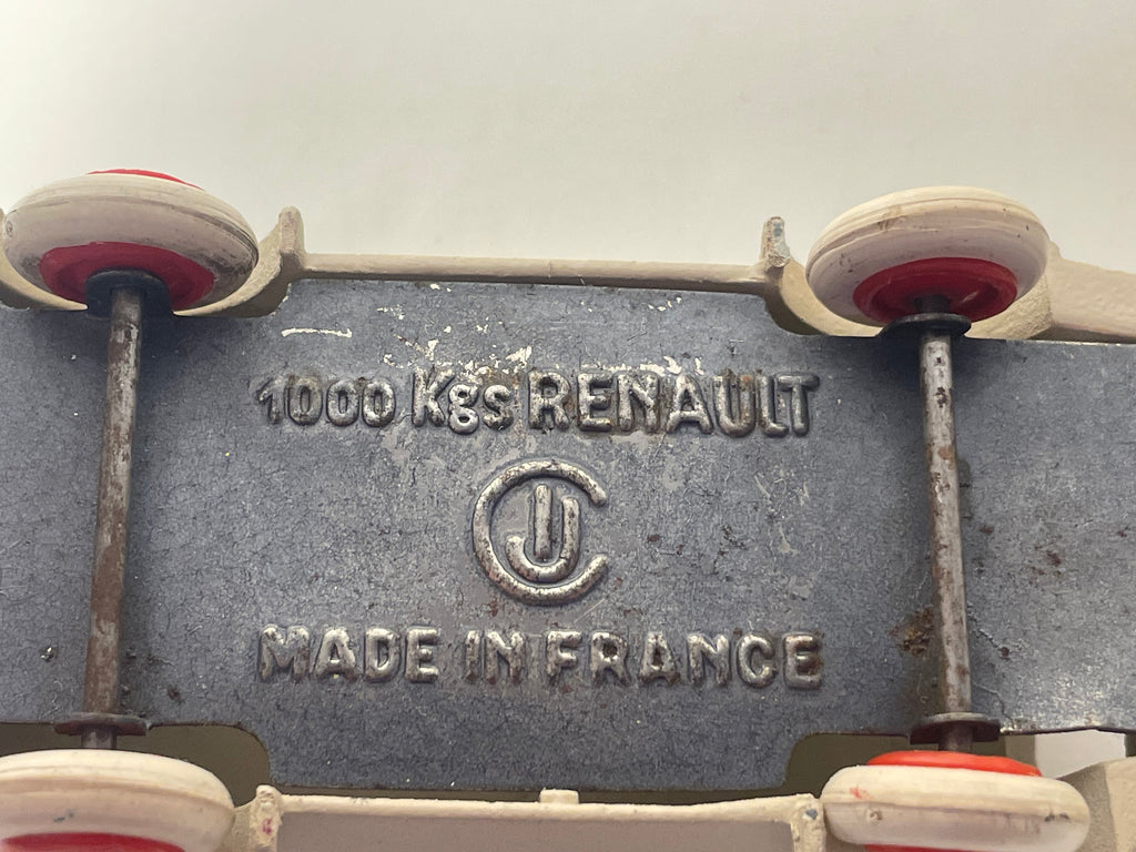 Renault 1000 Kg beżowy (Karetka miejska) - kolekcja CIJ (Compagnie Industrielle du Jouet)