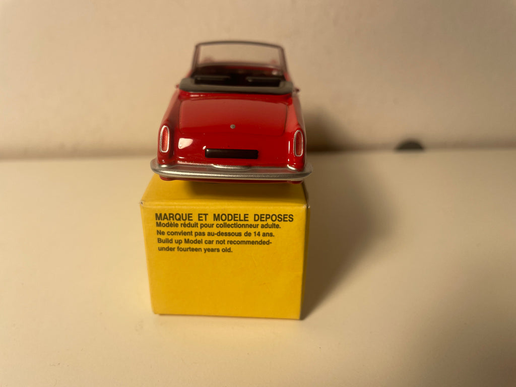 Peugeot 404 Cabriolet Vermelho - QUIRALU