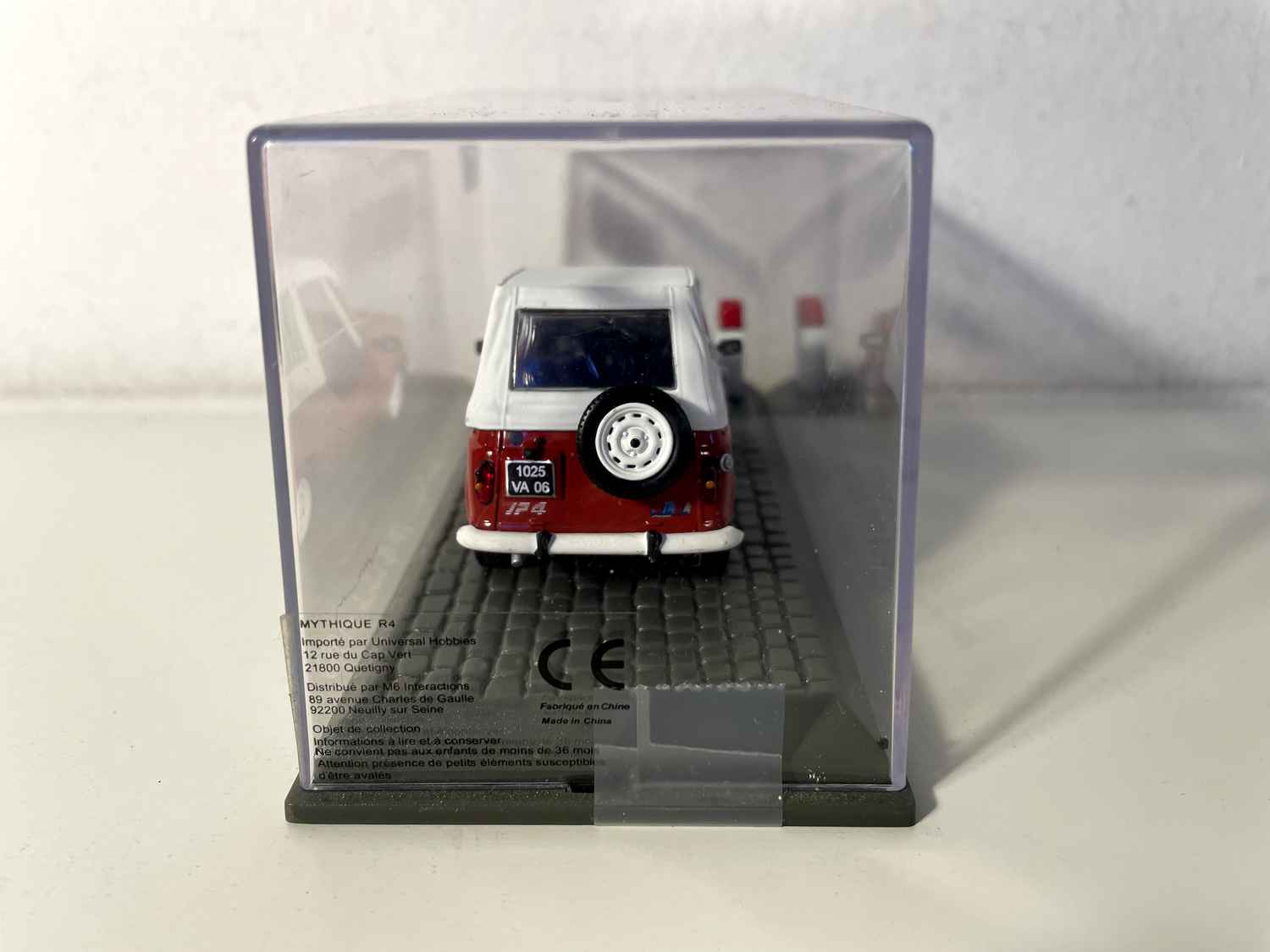 Renault Car Système Style JP4 Belle-Ile rouge et capote blanche de 1983