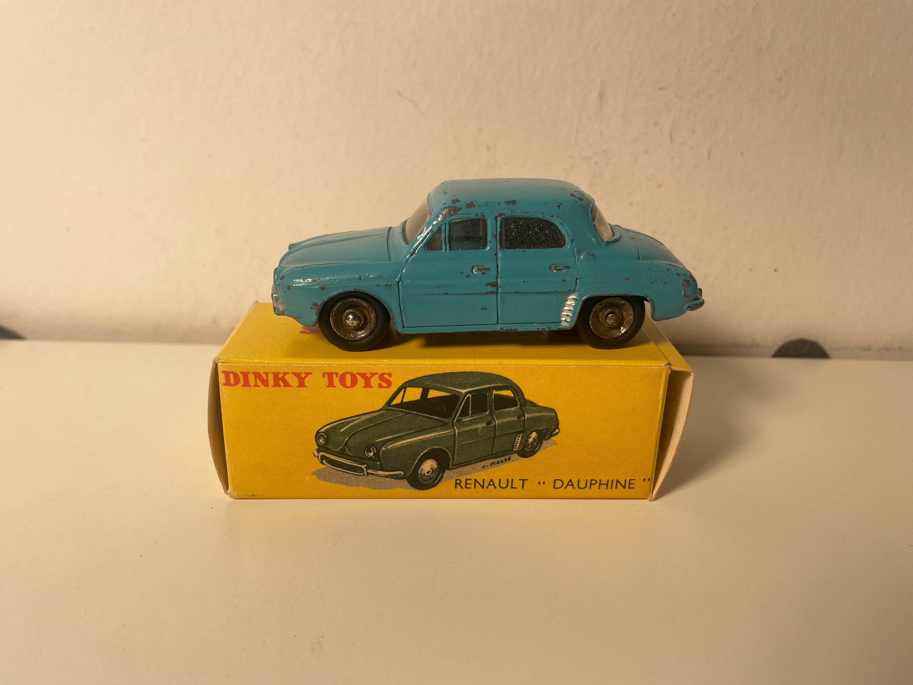 Renault Dauphine Blau - DINKY-TOYS / MECCANO (Französische Herstellung)