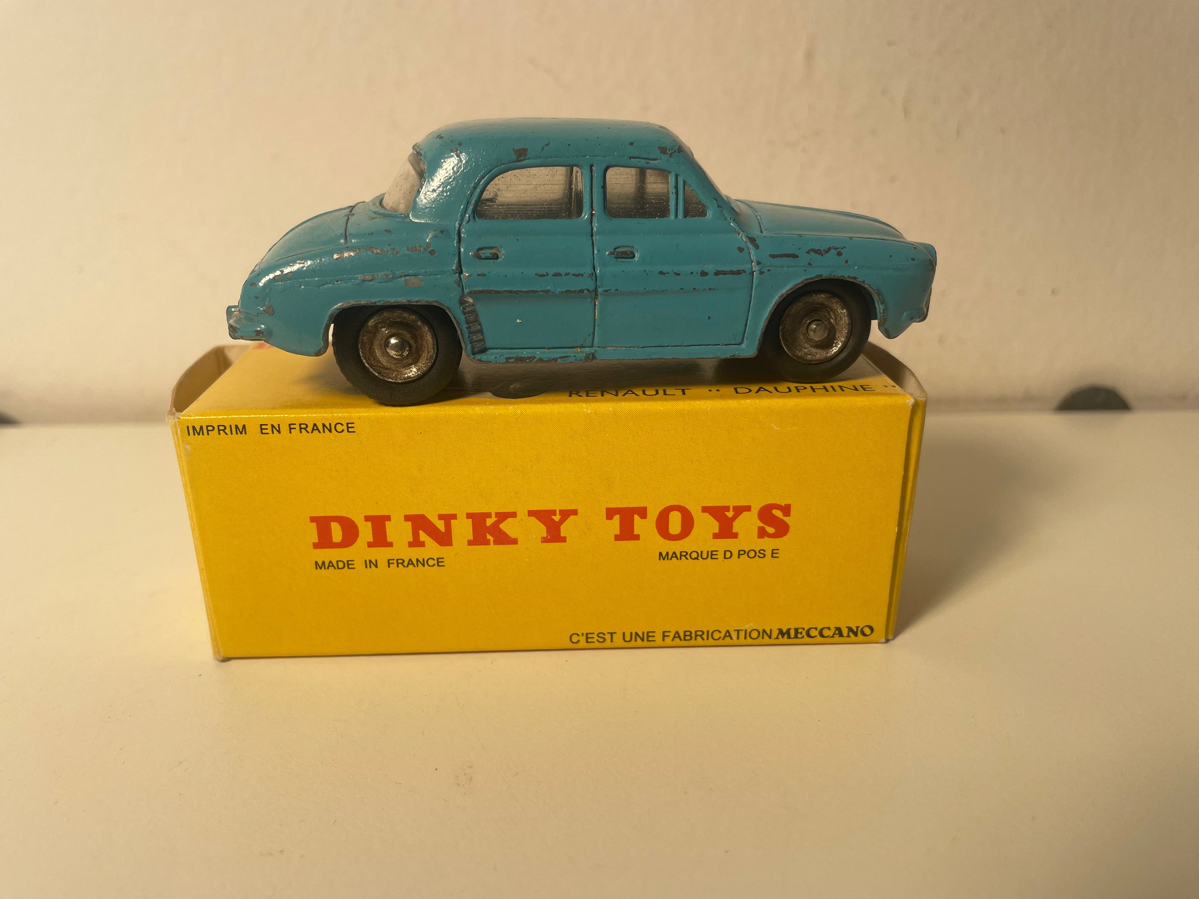 Renault Dauphine Blau - DINKY-TOYS / MECCANO (Französische Herstellung)