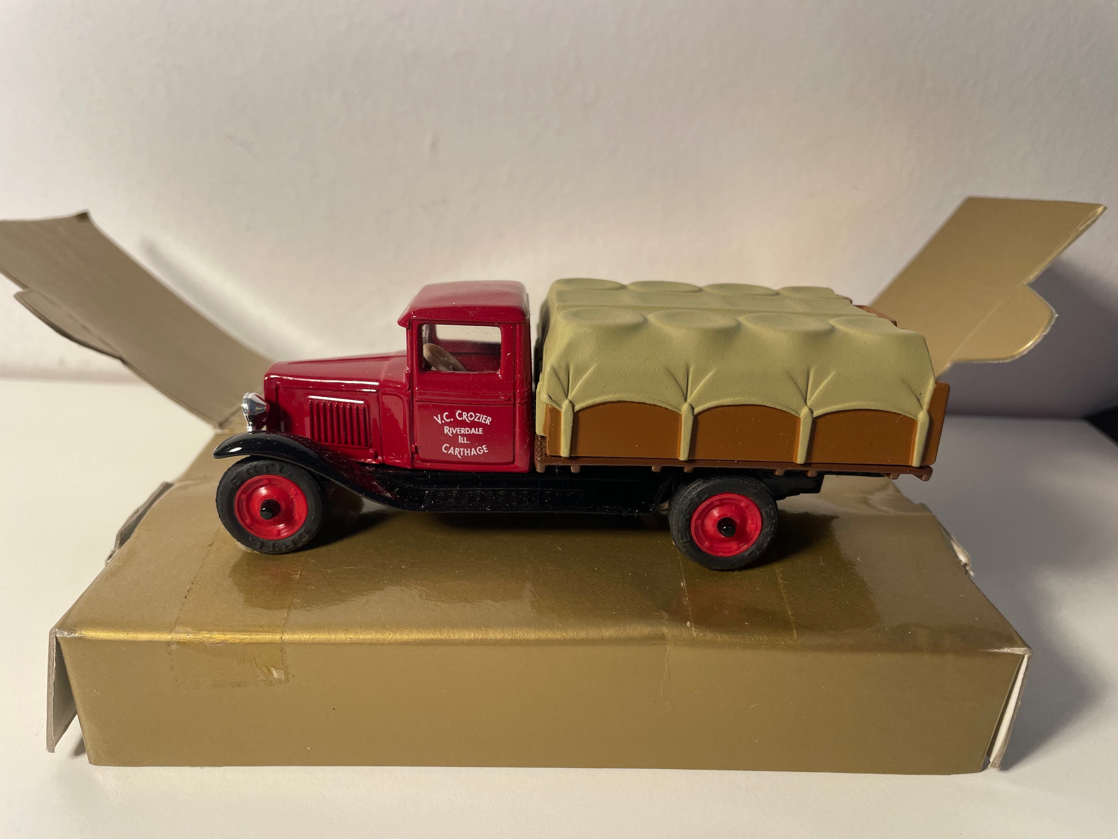 Camion Chevrolet Chevy Truck bâché modèle T (30 Chevy Truck) - collection ERTL