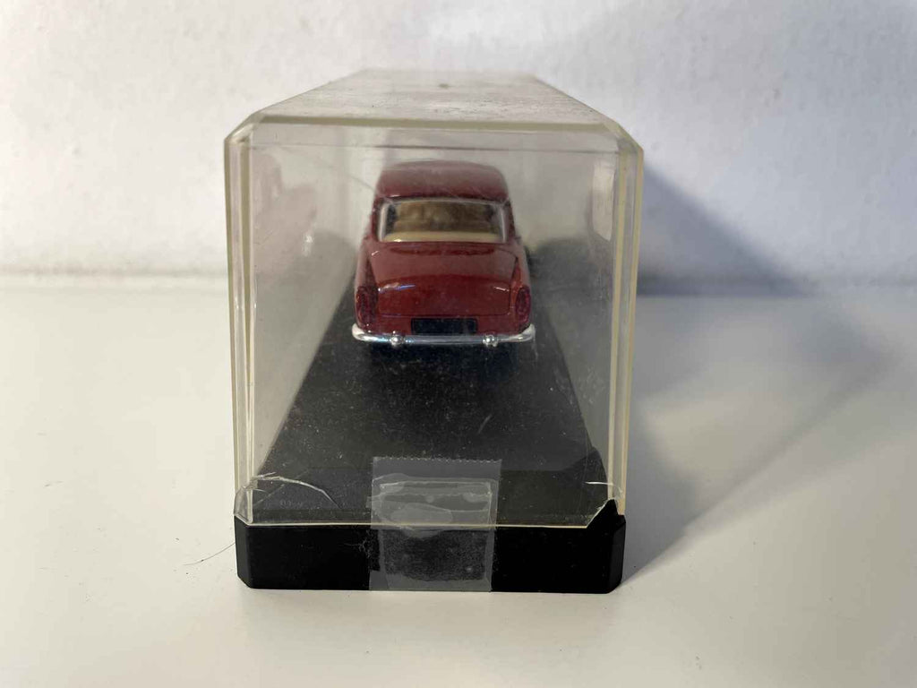 Simca Aronde P60 brong? (Solido Referenz 4595)