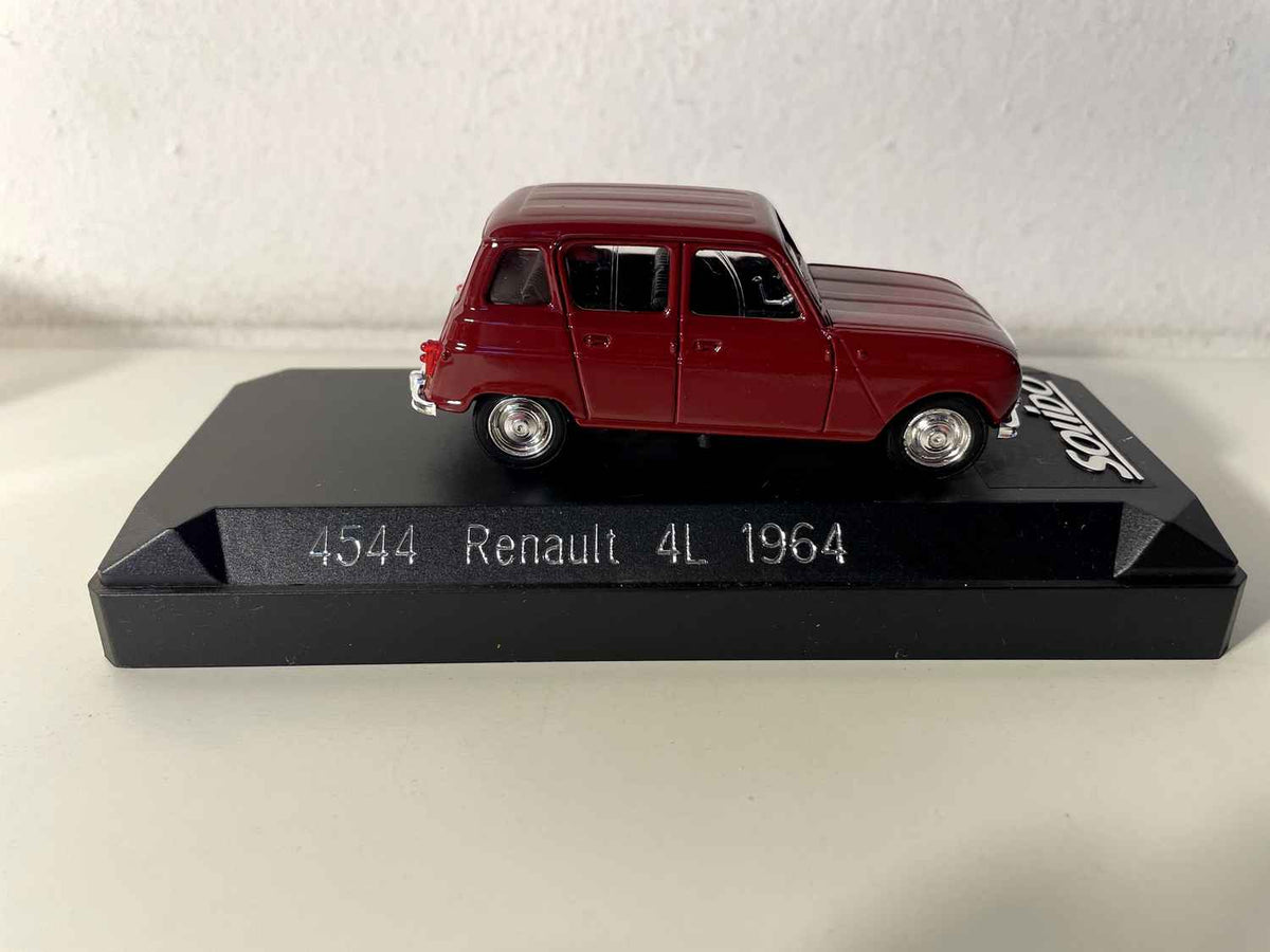 Renault 4L marron de 1964 - Solido référence 4544