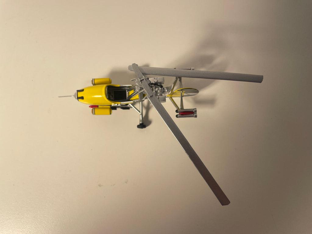 Gelber Gyrocopter - JAMES BOND - MAN LEBT NUR ZWEIMAL