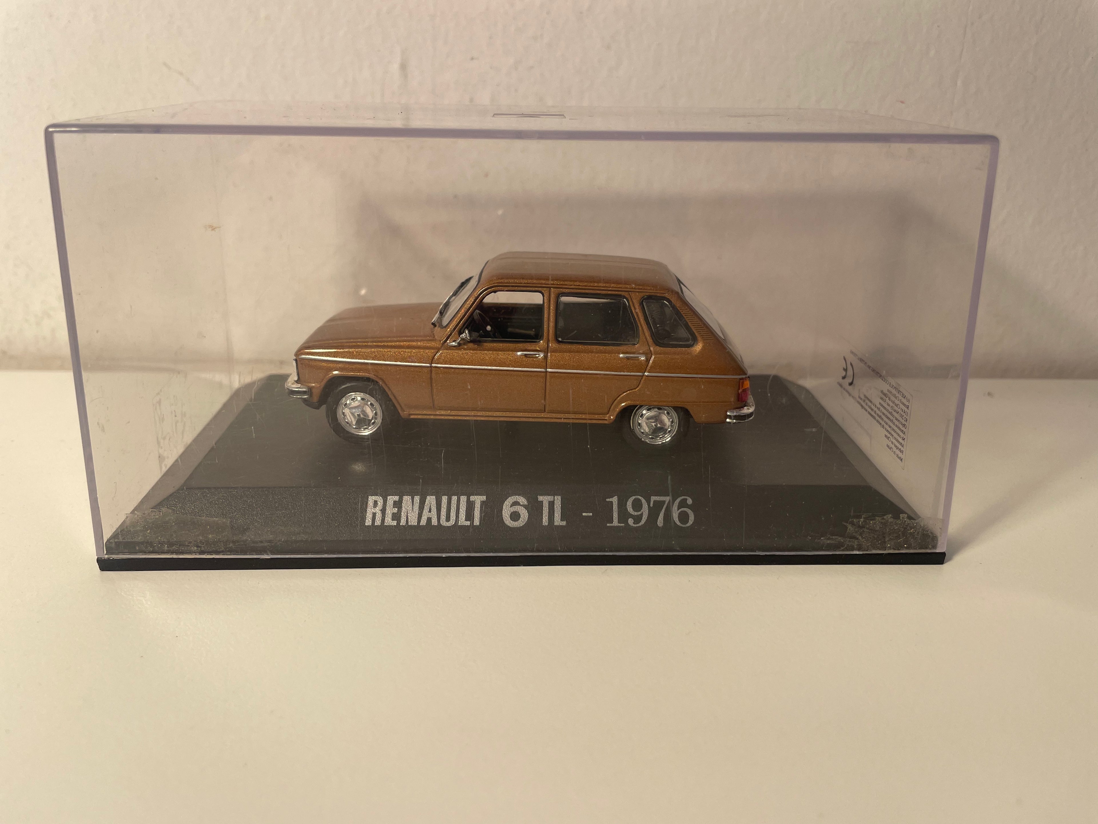 Renault 6 TL marron de 1976
