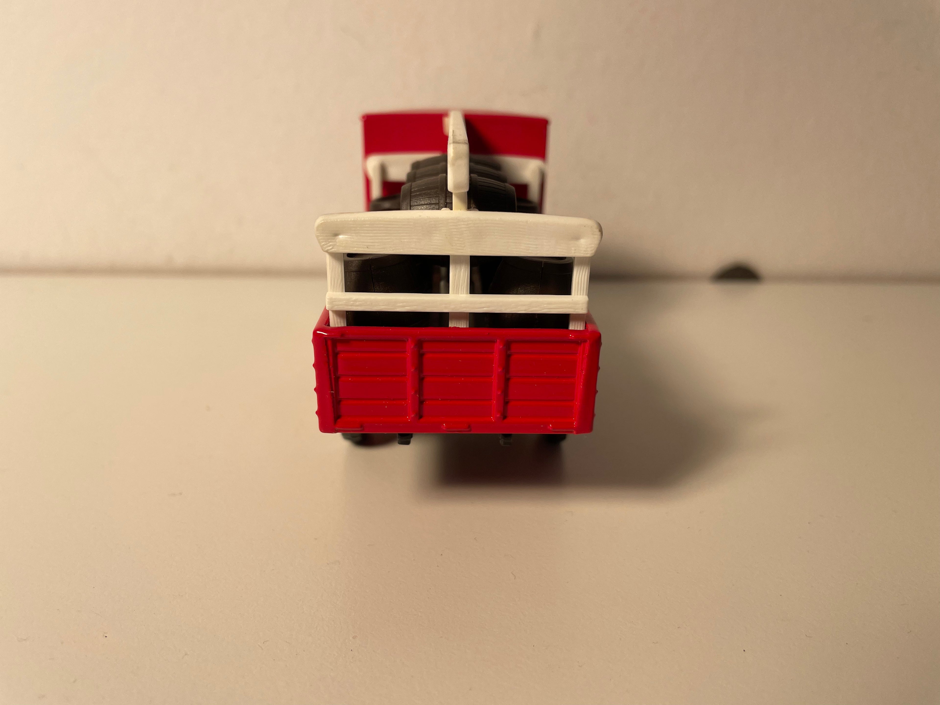 Roter und Weißer Renault Lkw mit STELLA ARTOIS Werbung - CORGI Classics Referenz D889/1
