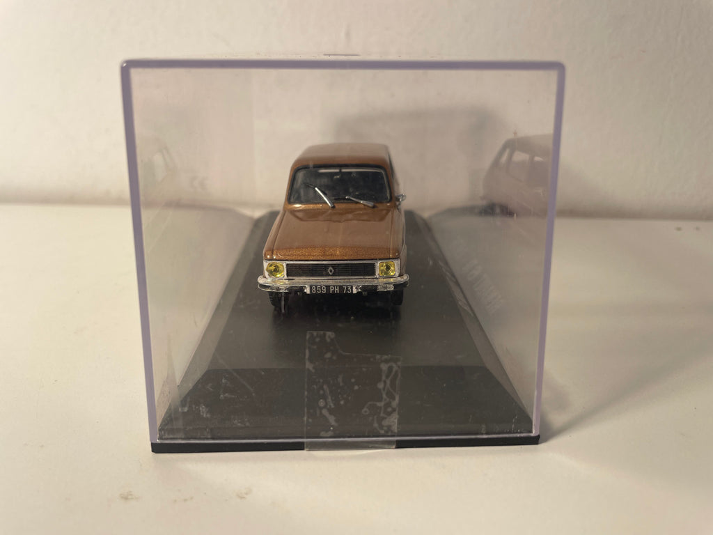 Brązowy Renault 6 TL z 1976 roku