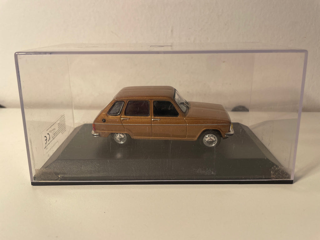 Brązowy Renault 6 TL z 1976 roku