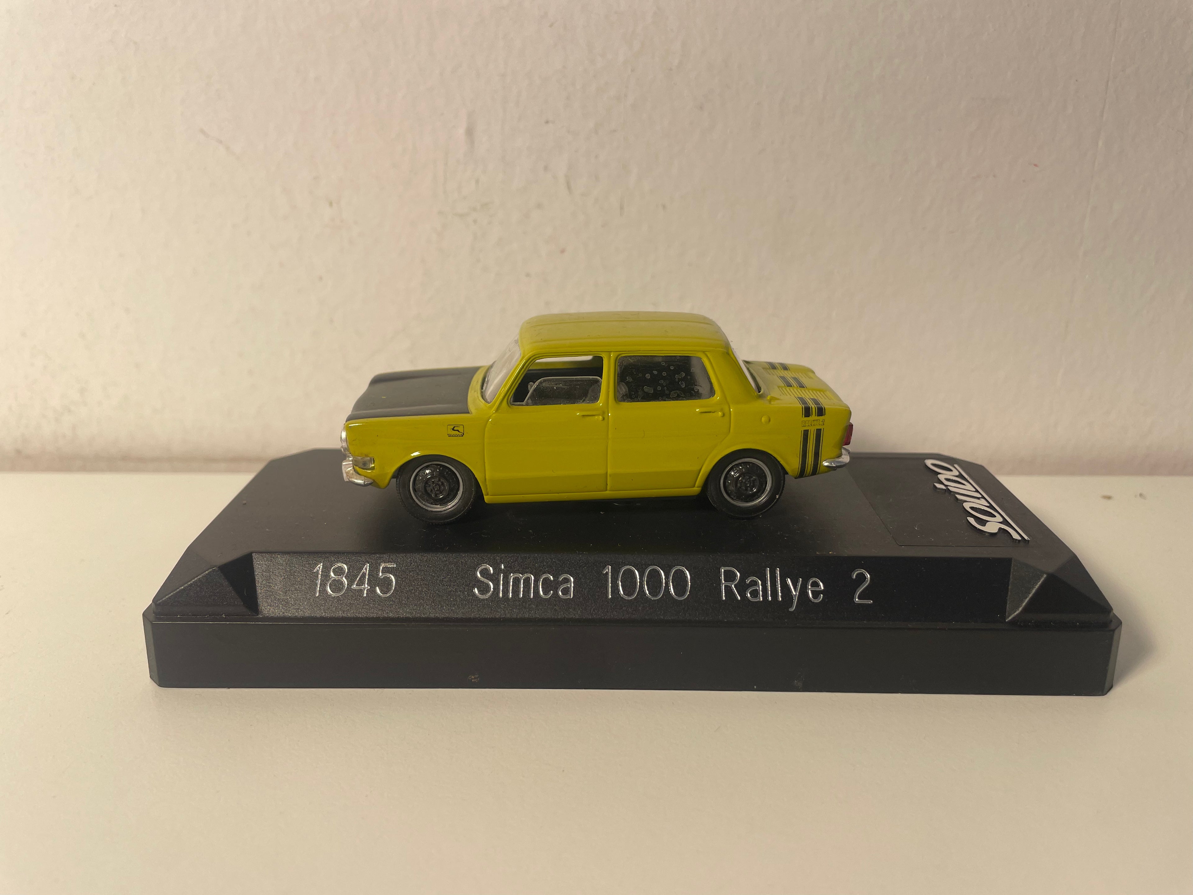 Simca 1000 rallye 2 giallo senape e nero (riferimento Solido 1845)