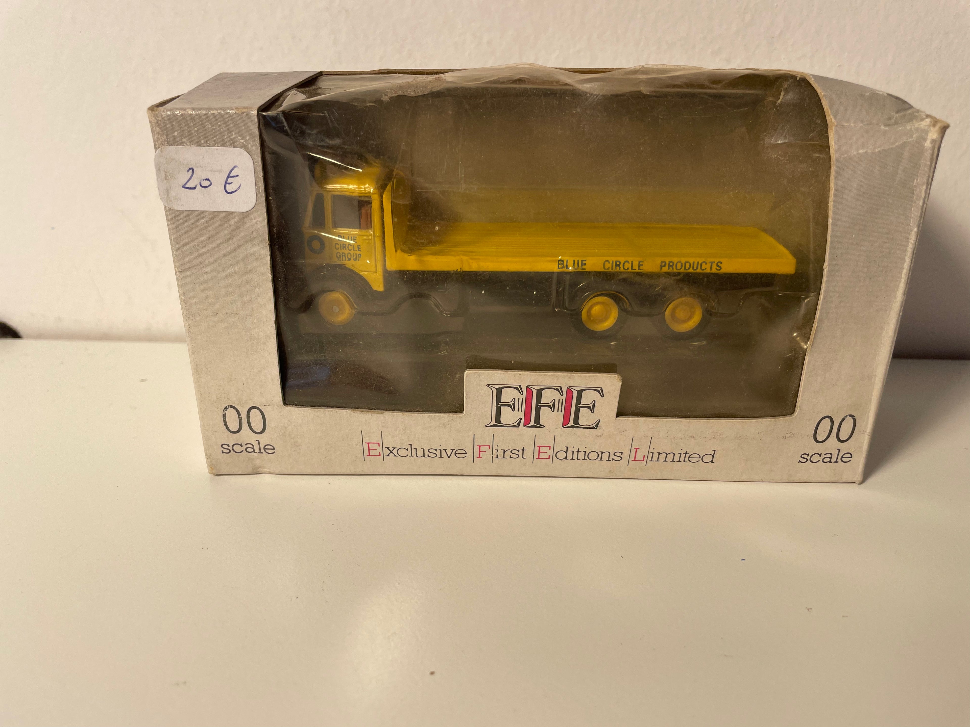 Caminhão Plataforma Amarela - EFE (Exclusive First Editions Limited)